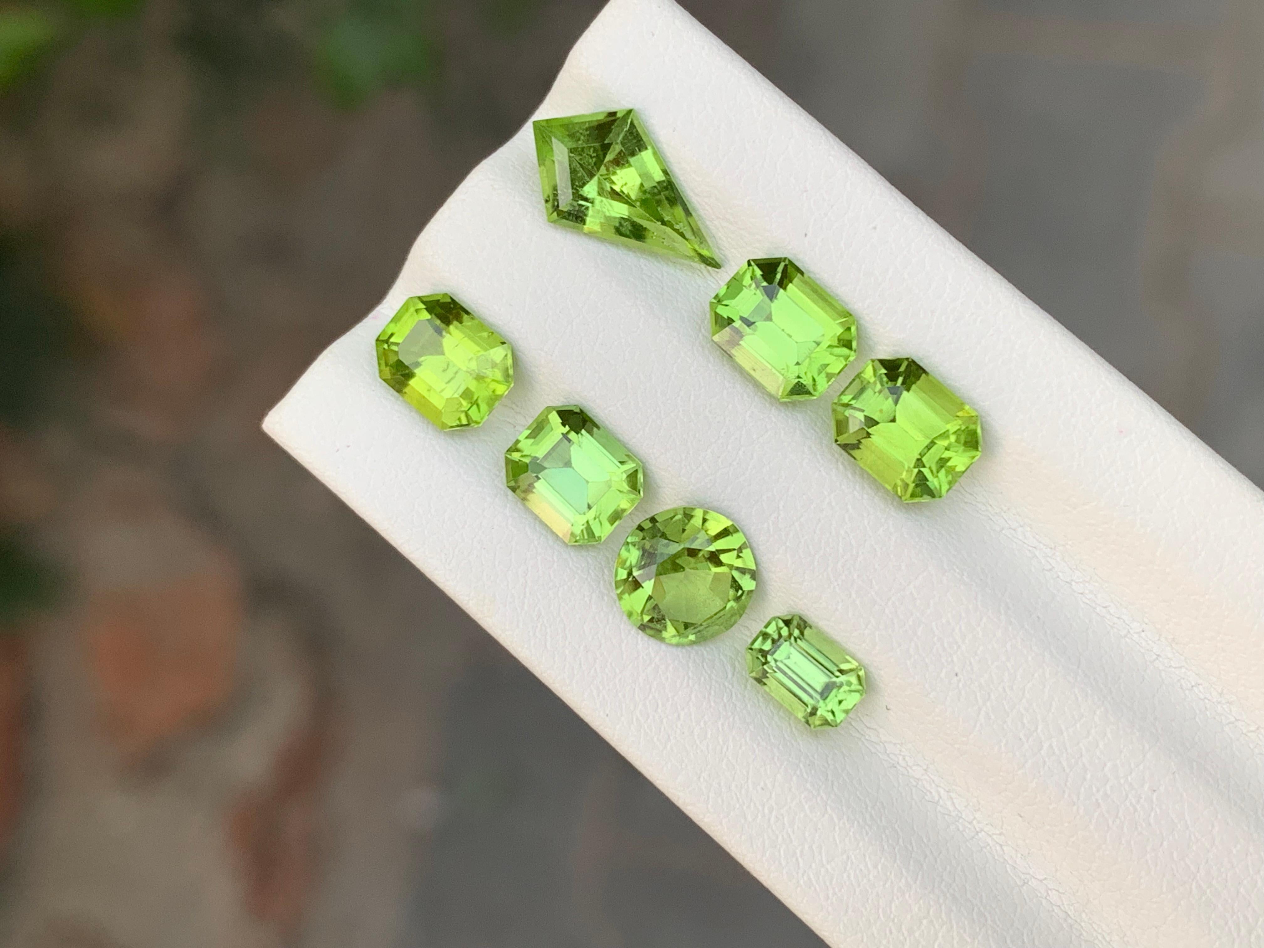 8.25 Carat Natural Loose Peridot Lot Gemstone For Jewellery Making For Sale 3
