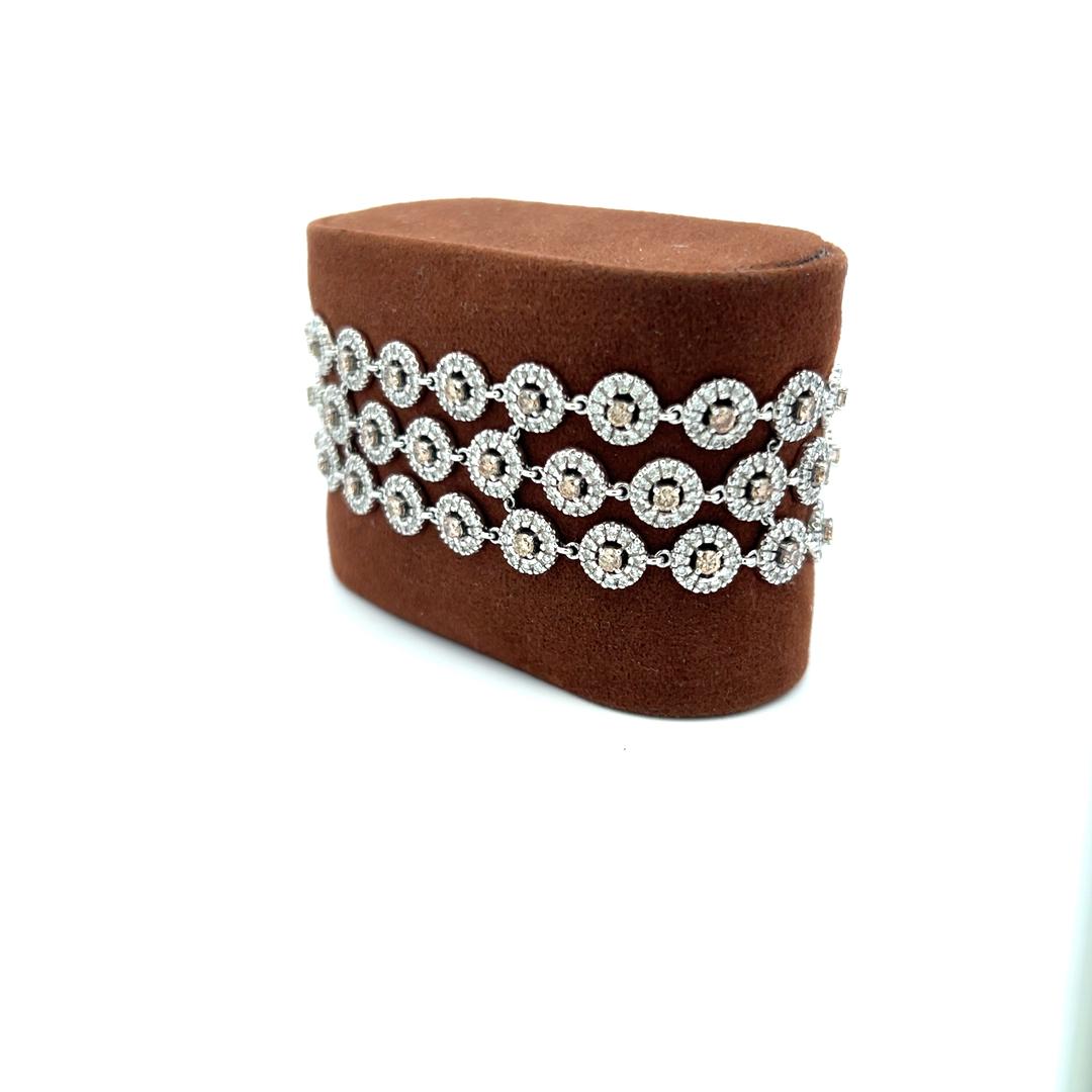 8.25 Carat Round Fancy Brown Diamond 18 Karat White Gold Link Bracelet For Sale 1