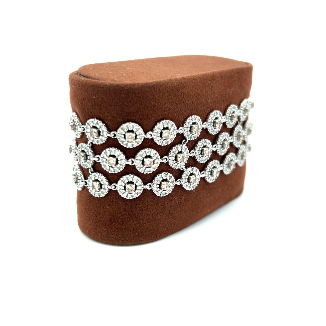8.25 Carat Round Fancy Brown Diamond 18 Karat White Gold Link Bracelet For Sale 2