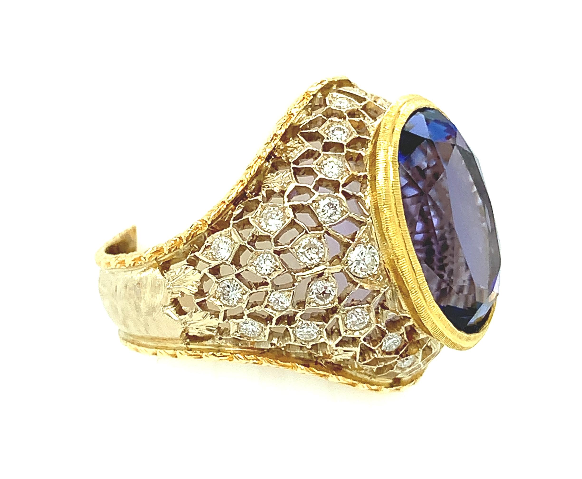 8.25 Carat Tanzanite and Diamond Florentine Cocktail Ring in 18k Gold In New Condition For Sale In Los Angeles, CA