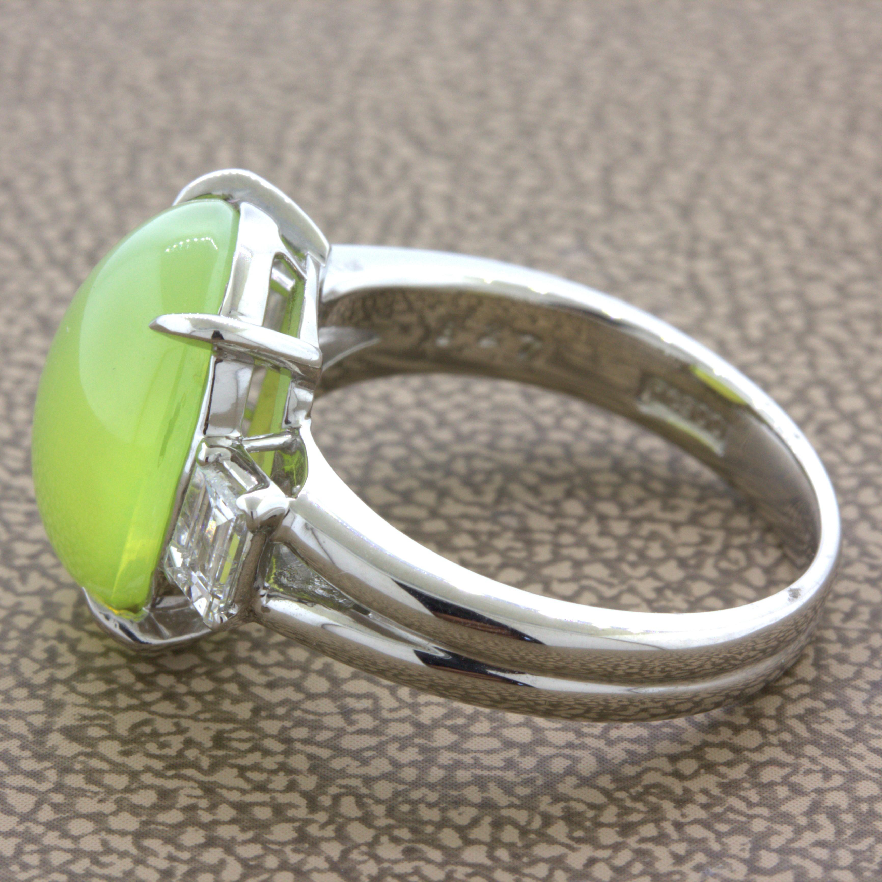 8.27 Carat Cats Eye Chrysoberyl Diamond 3-Stone Platinum Ring In New Condition For Sale In Beverly Hills, CA