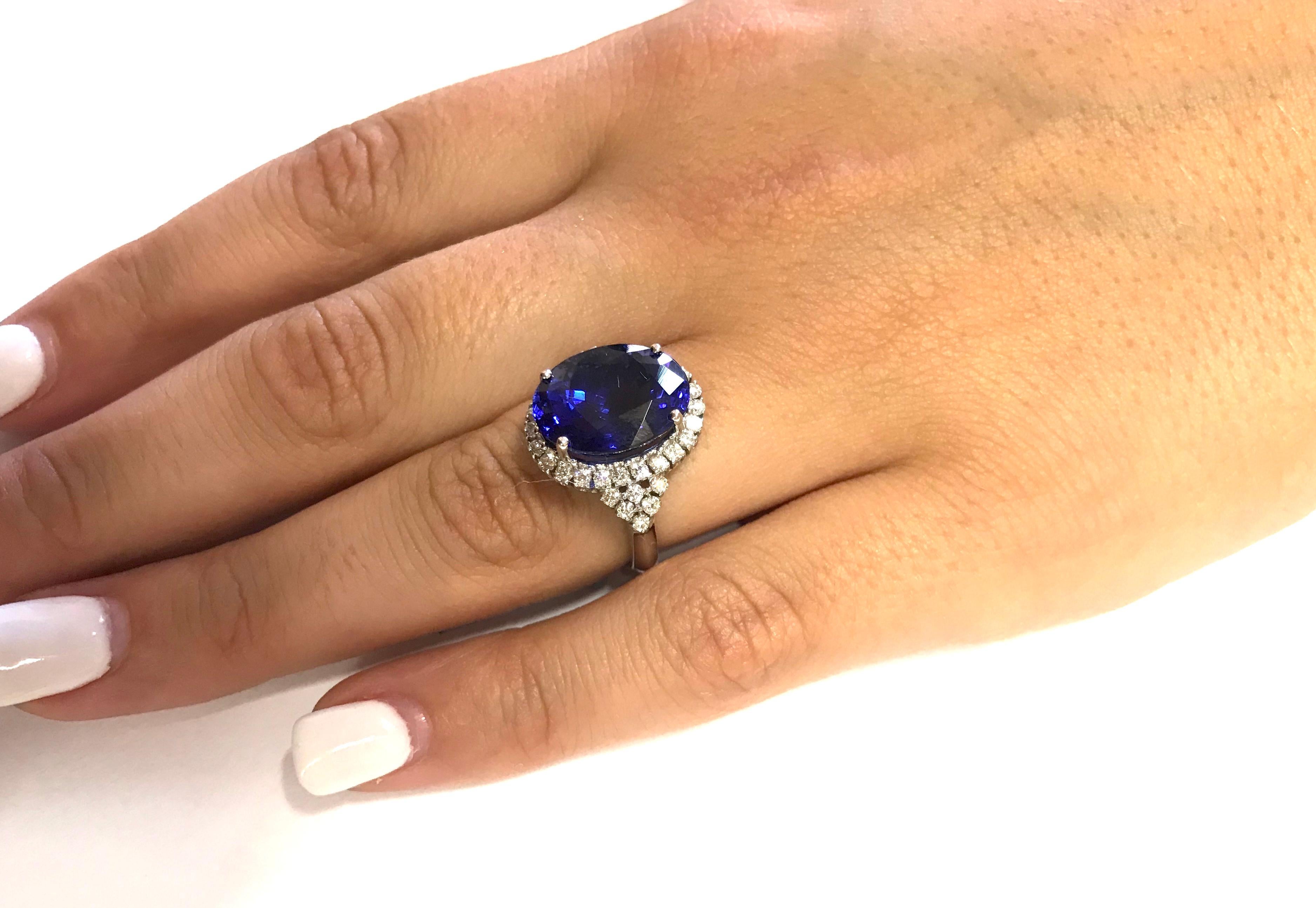 Oval Cut 8.28 Carat Oval Tanzanite Engagement Ring For Sale