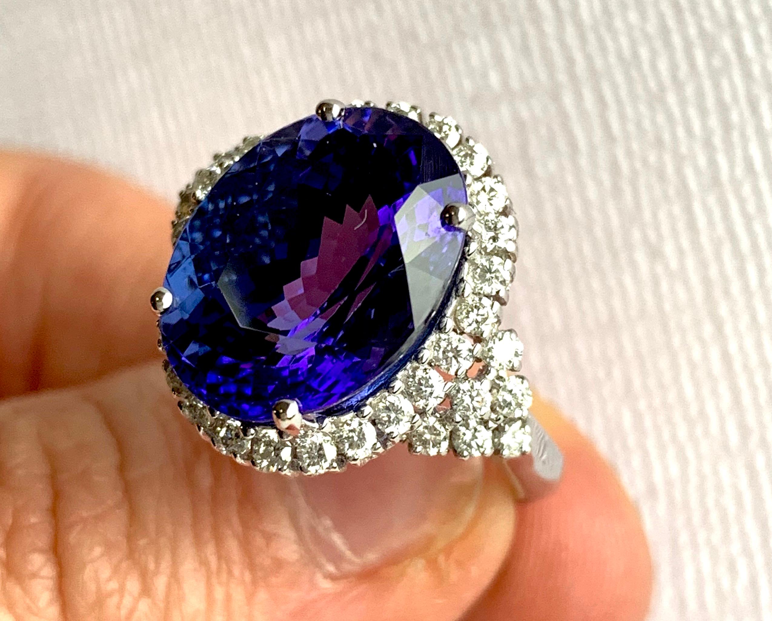 Women's 8.28 Carat Oval Tanzanite Engagement Ring For Sale