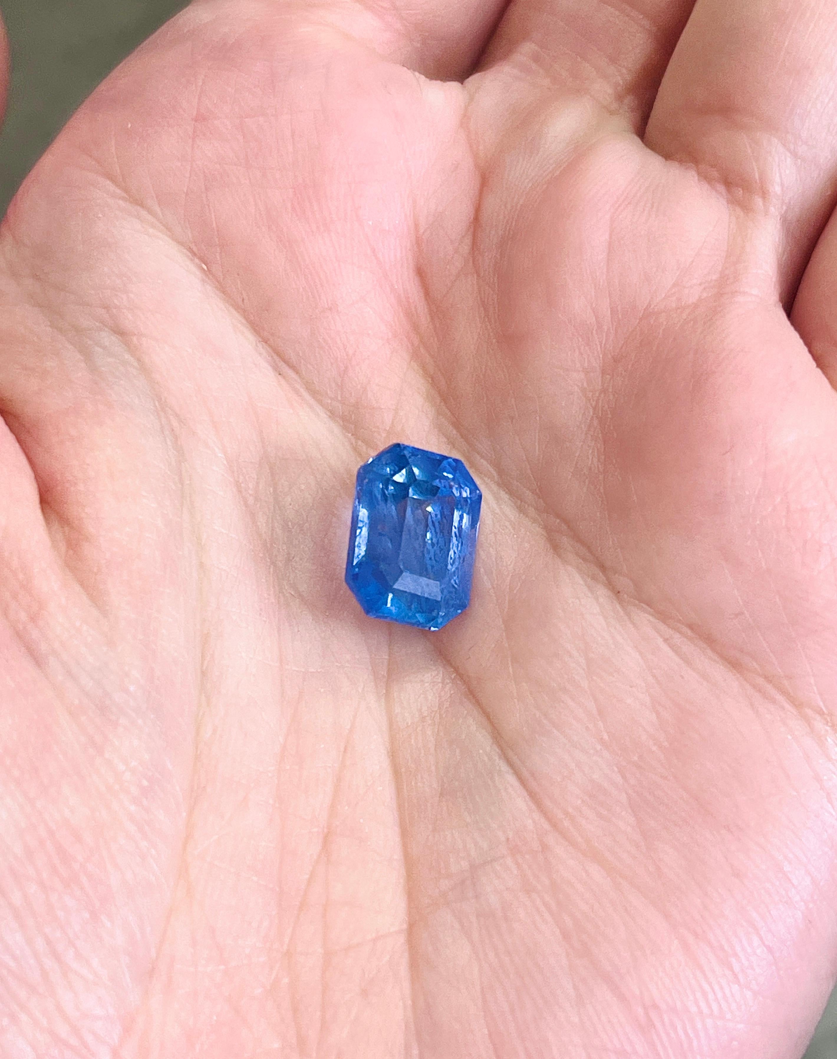 8.29 CTS NATURAL LIGHT BLUE RADIANT CUT GENUINE SAPPHIRE LOOSE GEM
STANDARD HEAT ONLY TREATEMENT, GORGEOUS COLOR AND SIZE
MEASUREMENTS 11.50mm X 8.90mm 