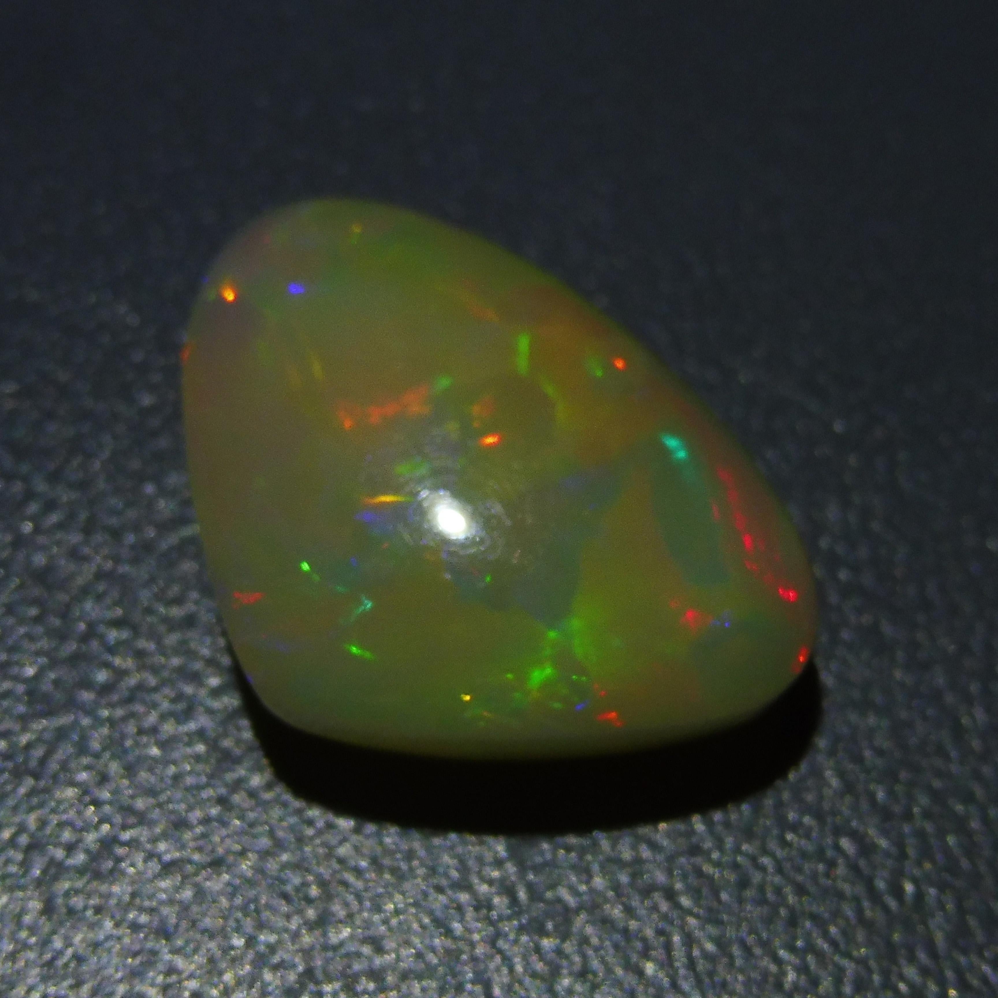 8.29 ct Pear Cabochon  Opal For Sale 13