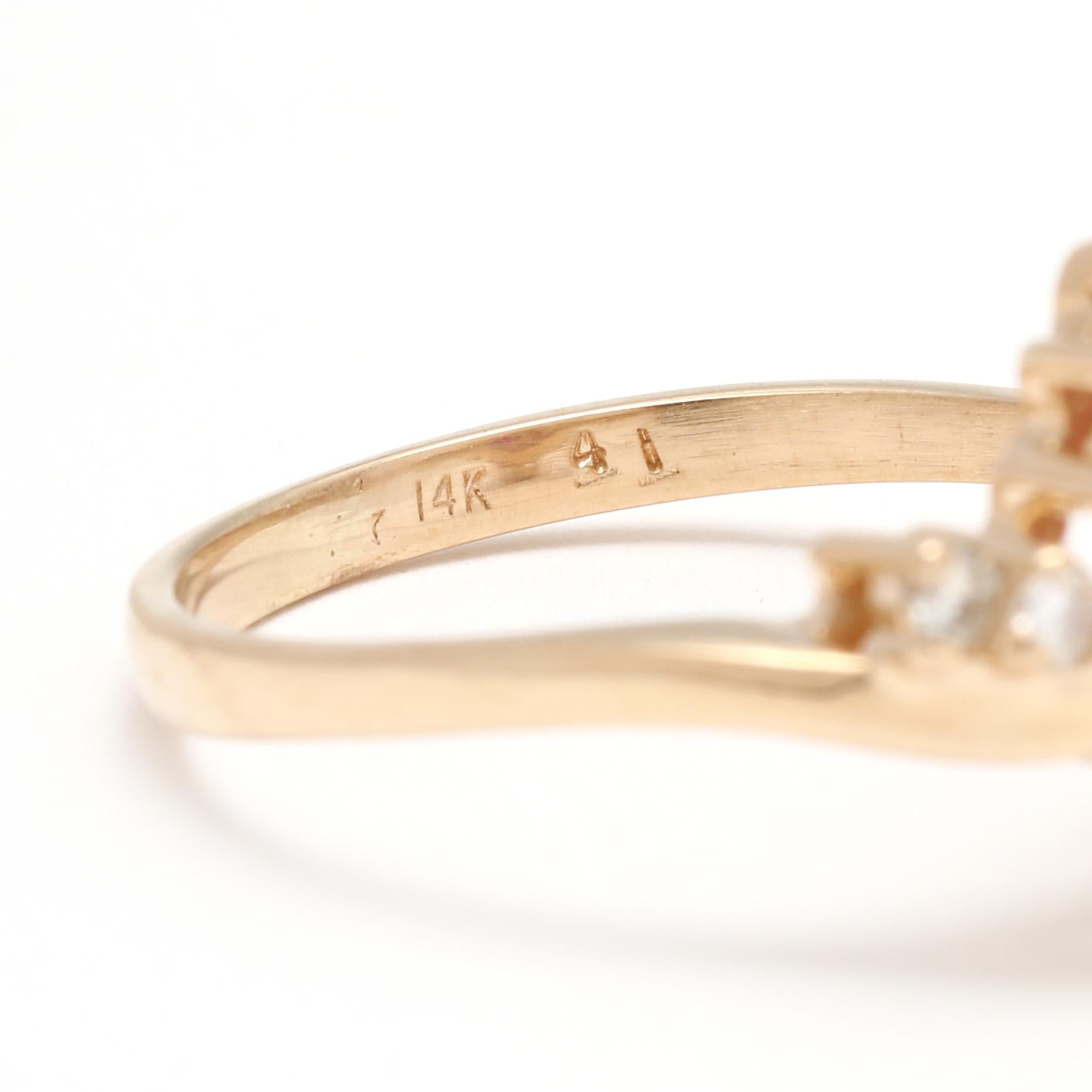 Femenino o masculino Anillo de cóctel marquesa de rubíes y diamantes de 0,82 ct, oro amarillo de 14k, tamaño del anillo 7,5 en venta