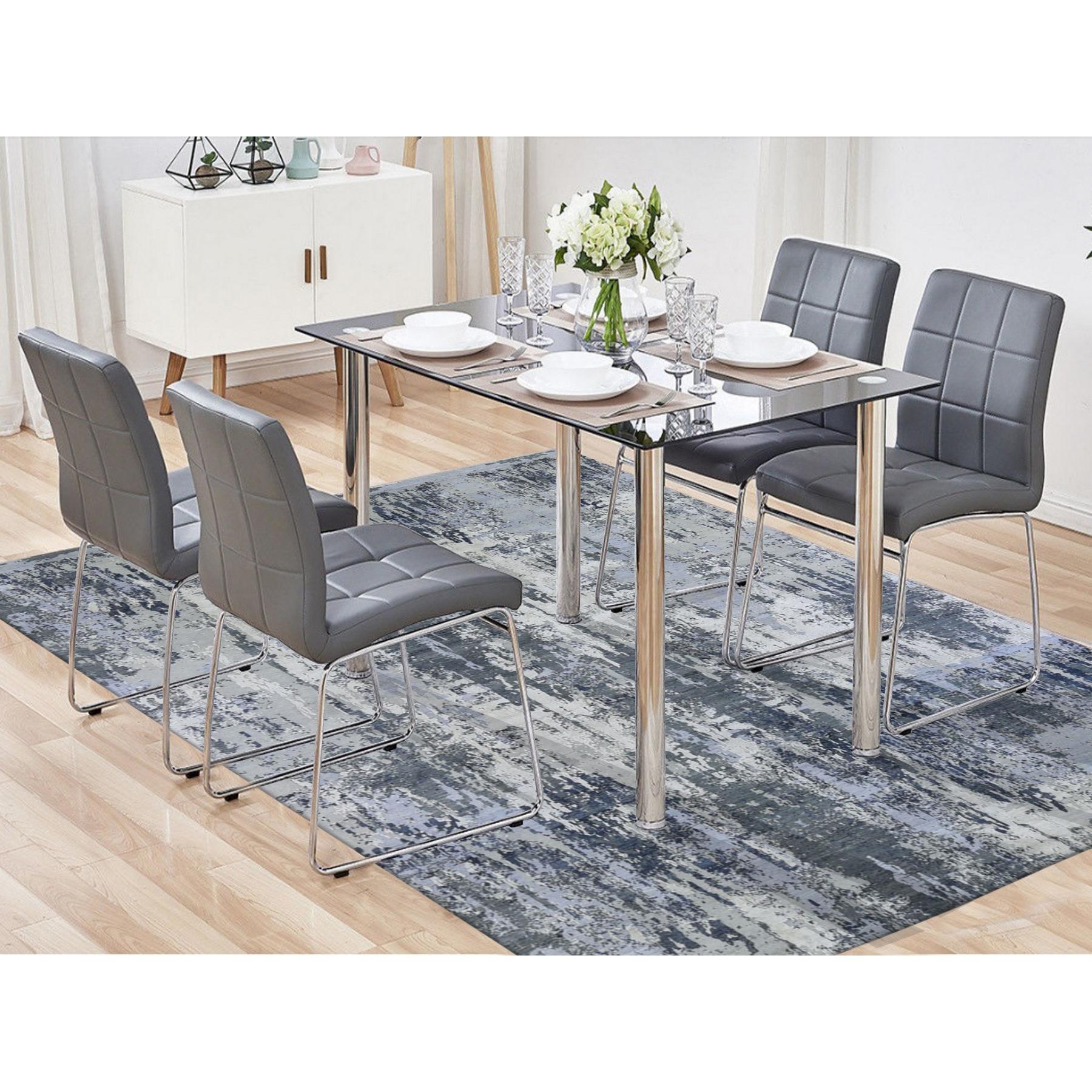 Dies ist eine wirklich echte one-of-a-kind Abstract Design Wolle und reine Seide Denser Weave Charcoal Gray Persian Knot Hand geknüpft orientalischen Teppich. Es wurde monatelang in den jahrhundertealten persischen Webtechniken von Experten gewebt.
