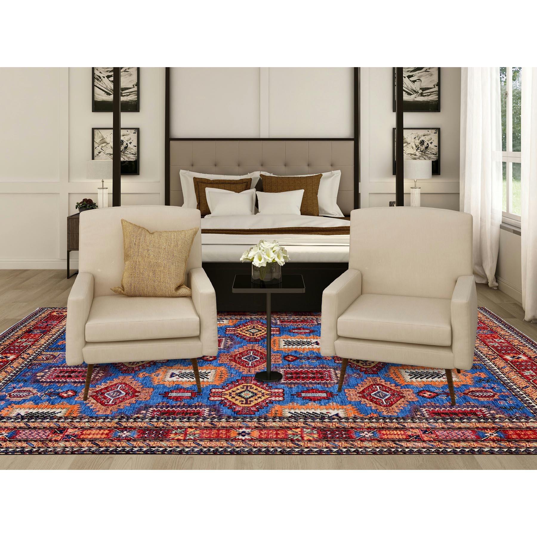 Carolina Blau, Afghan Ersari mit türkischem Knoten, Kaukasisches Design Revival, Pflanzenfarben, Handgeknüpft, Reine Wolle, Orientteppich
Primäre MATERIALIEN: Wolle
Latex: Kein Flor 
Höhe: 0,25 Zoll
Stil: Traditionell
Grundfarbe: Blau
Sekundäre