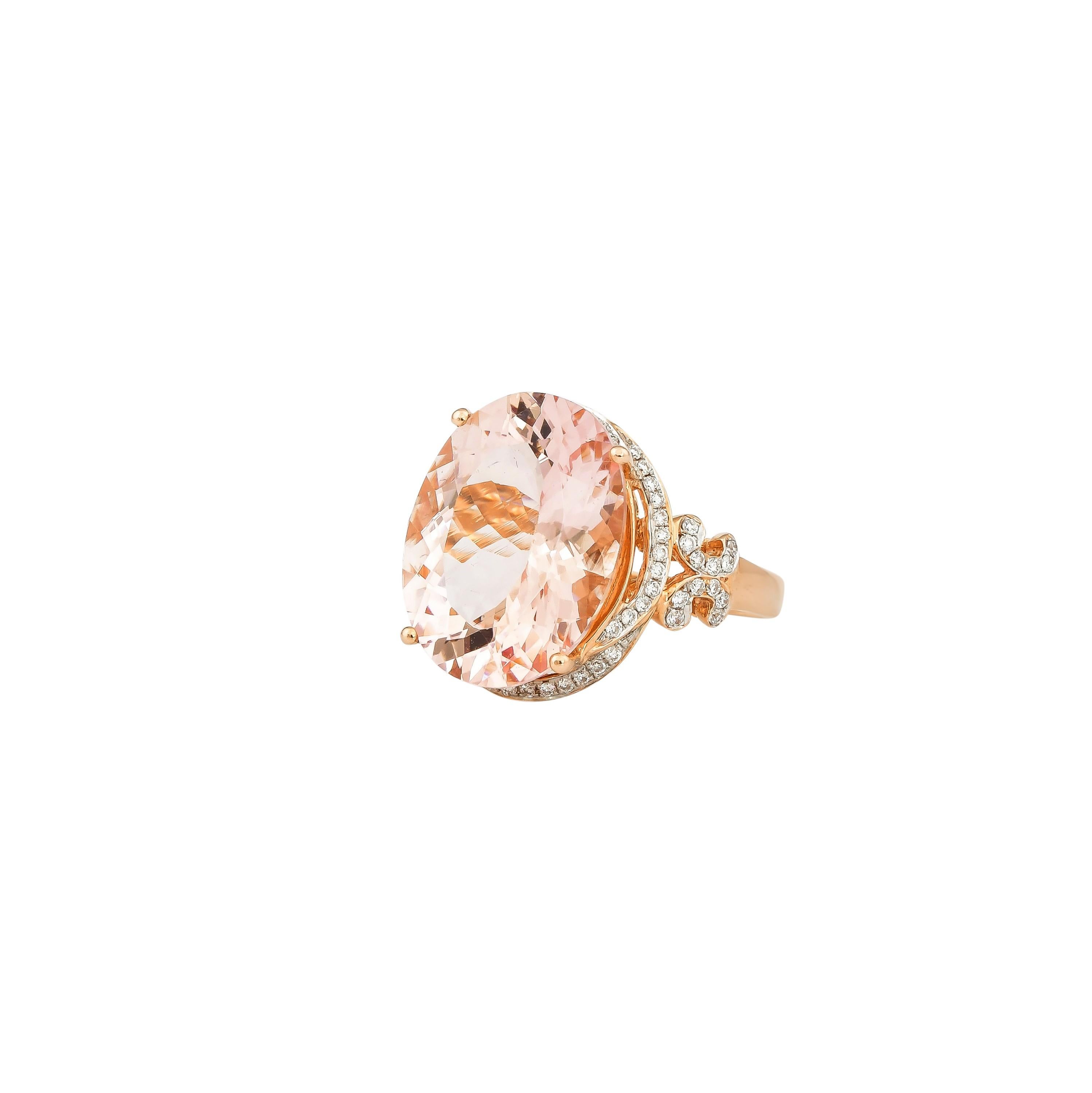 8.3 Carat Morganite and Diamond Ring in 18 Karat Rose Gold In New Condition In Hong Kong, HK