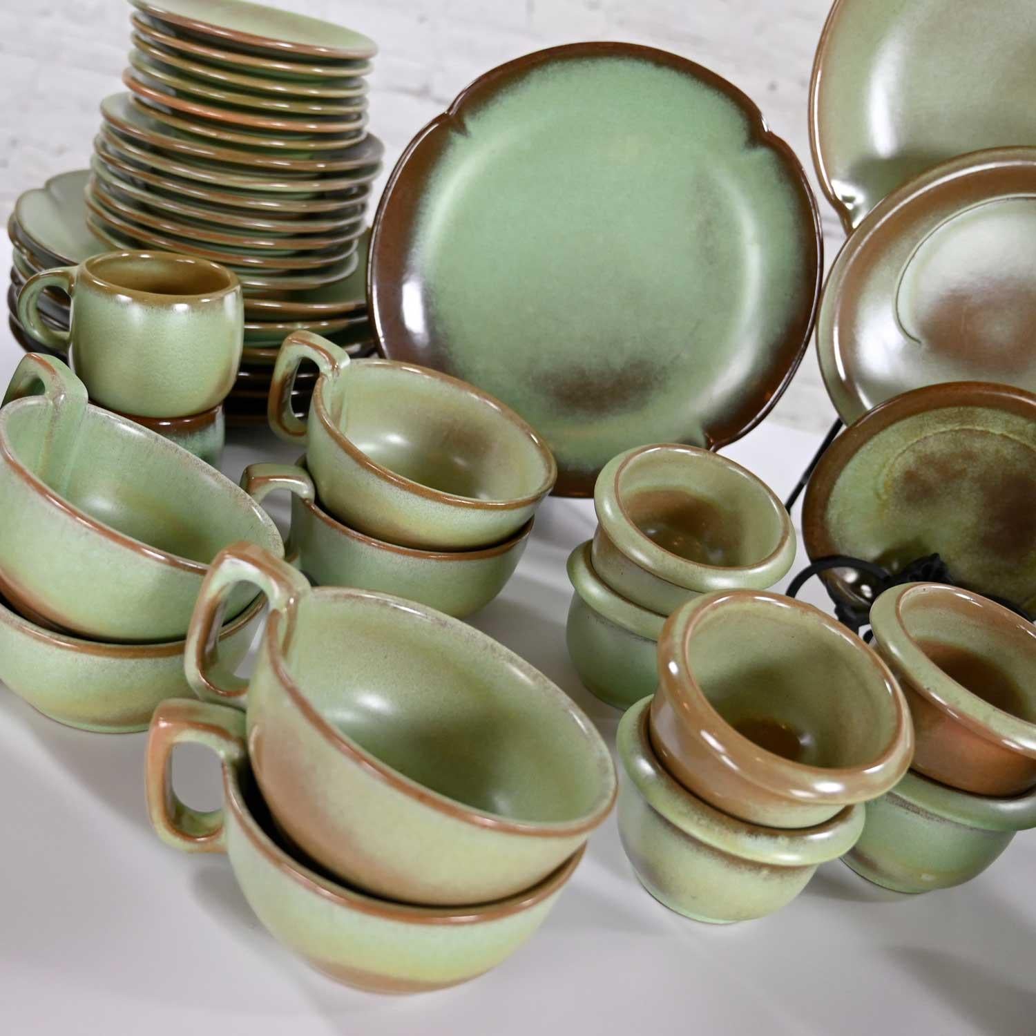 83 Pc Frankoma Dinnerware Set Plainsman Lazybones Westwinds Green Prairie Green In Good Condition In Topeka, KS