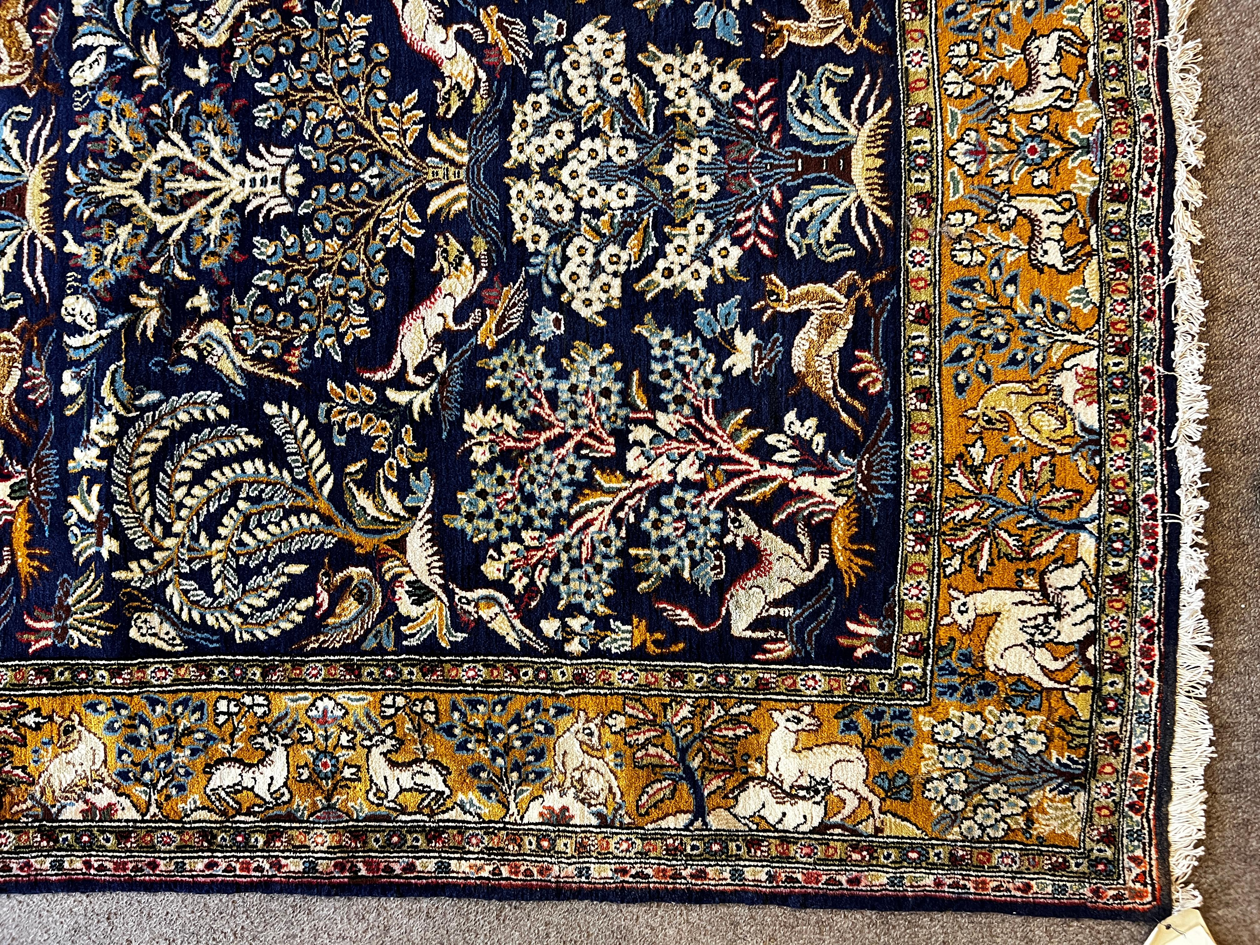 Milieu du XXe siècle 830 - Magnifique tapis vintage Qom à motif de jardin en vente
