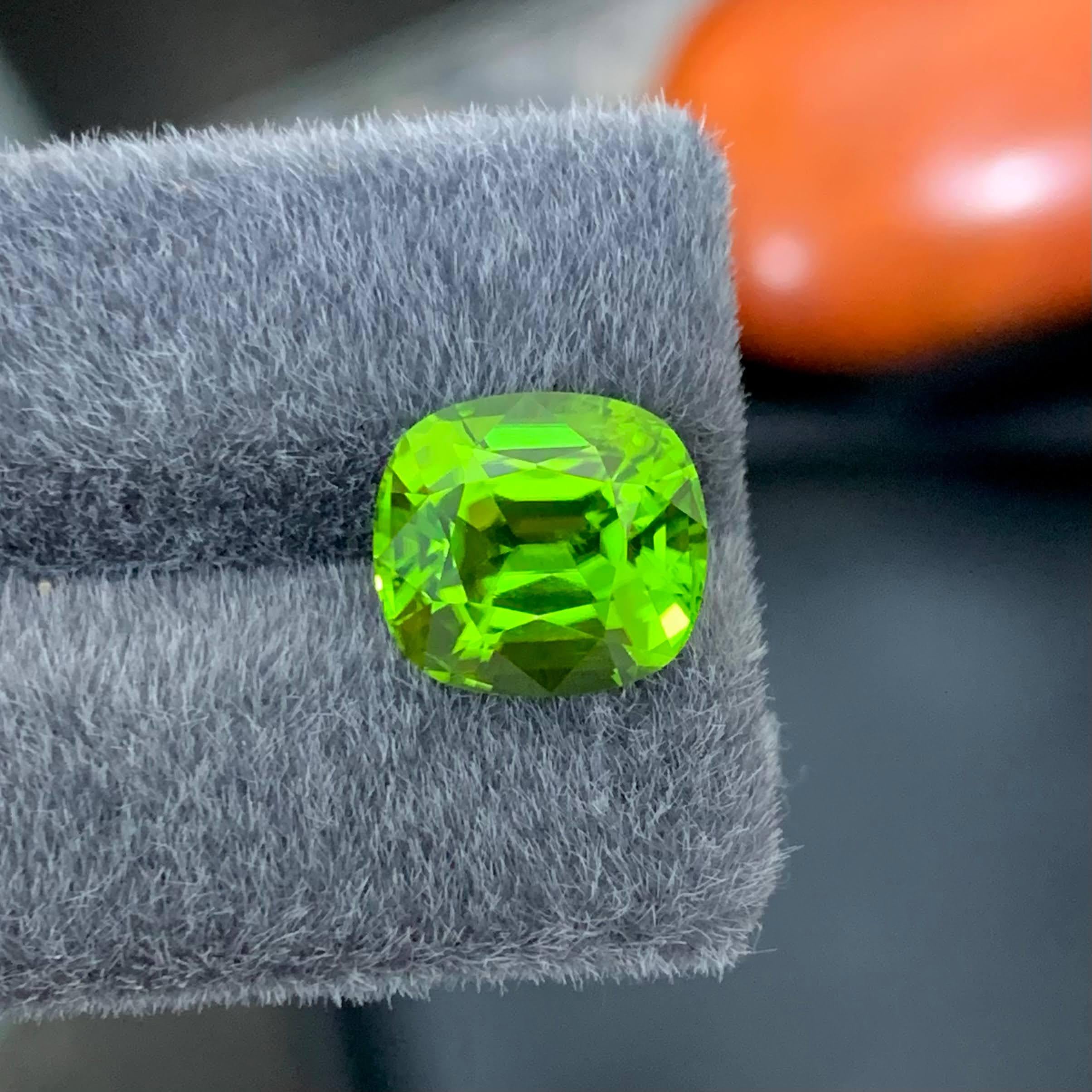 Weight 8.30 carat 
Dimensions 12.5x11.5x7.9mm
Treatment None 
Origin Pakistan 
Clarity VVS 
Shape Cut Cushion 




This 8.30 Carat Natural Loose Apple Green Peridot showcases a mesmerizing, vivid apple-green hue with exceptional brilliance. Expertly
