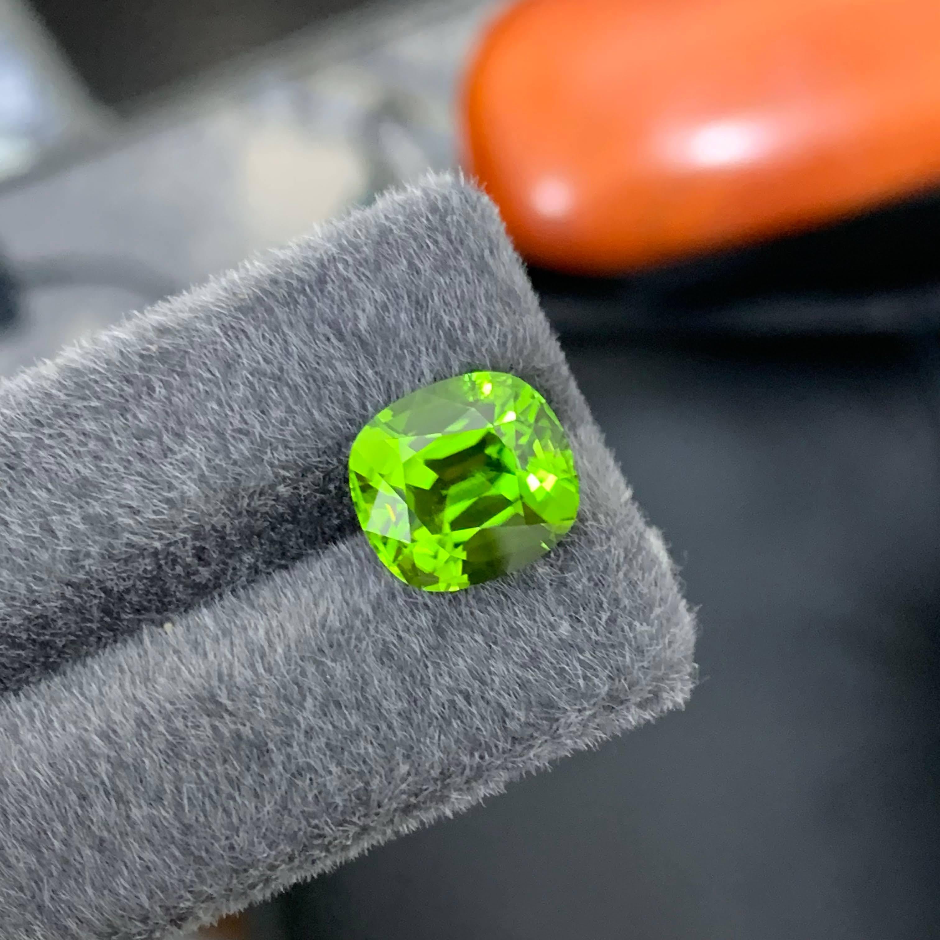 Women's or Men's 8.30 Carat Natural Loose Apple Green Peridot Cushion Cut Pakistani Gemstone For Sale