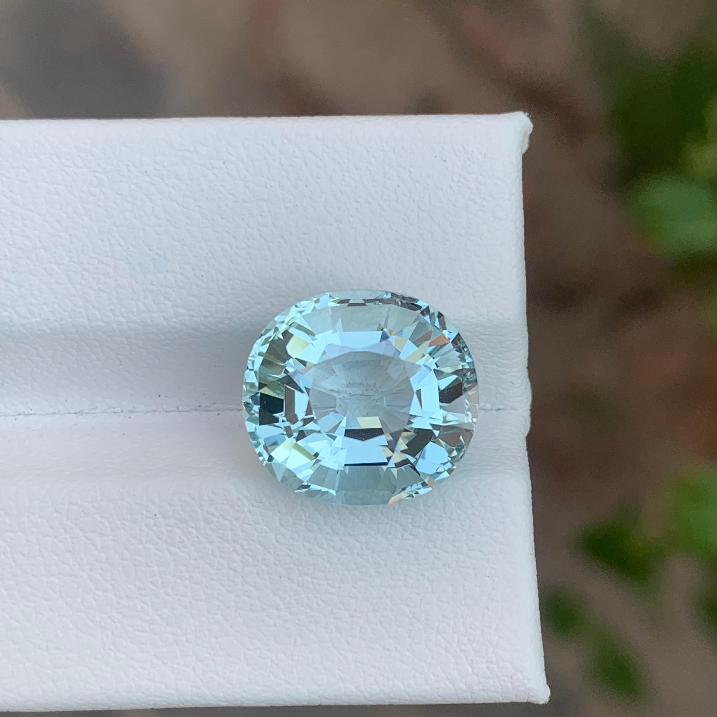 8,30 Karat natürlicher loser Aquamarin Edelstein aus Nigeria (Ovalschliff) im Angebot