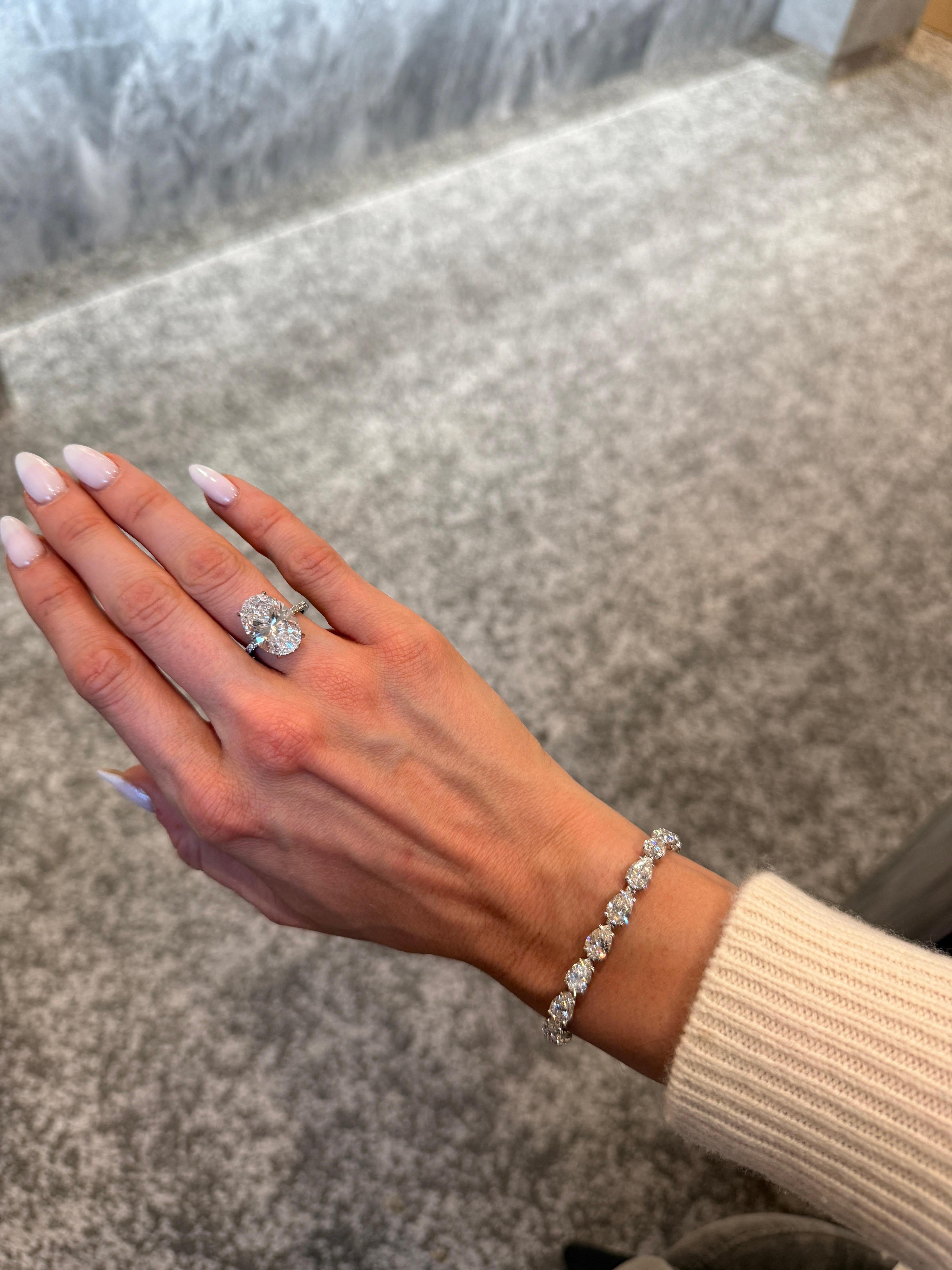 Bague de fiançailles à diamant ovale de 8.30ct certifiée GIA Unisexe en vente