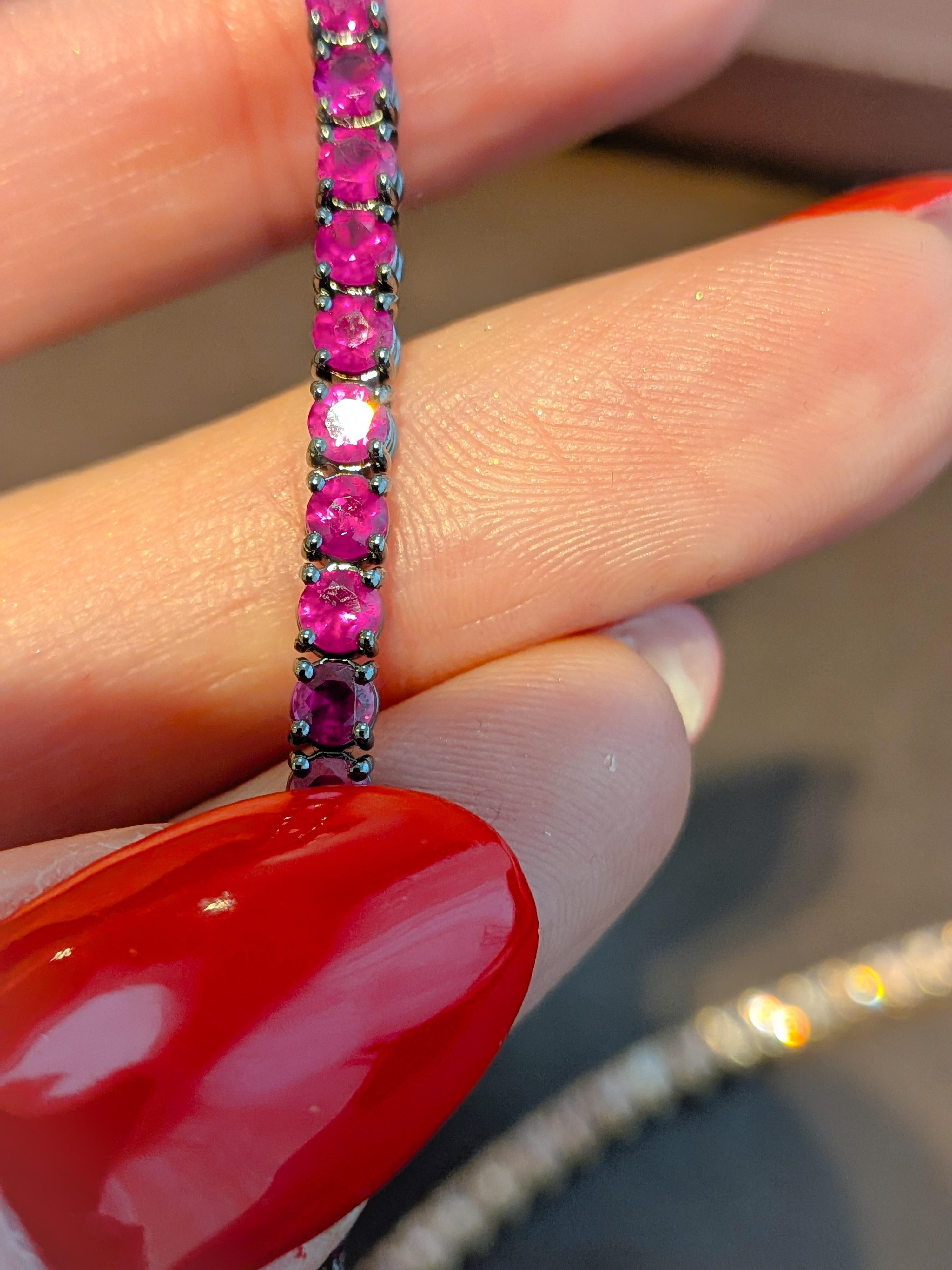 8.30ct Pink Natural Ruby Tennis Bracelet in 18k 750 White Gold 19cm x 3.2mm MXHM Contemporáneo en venta