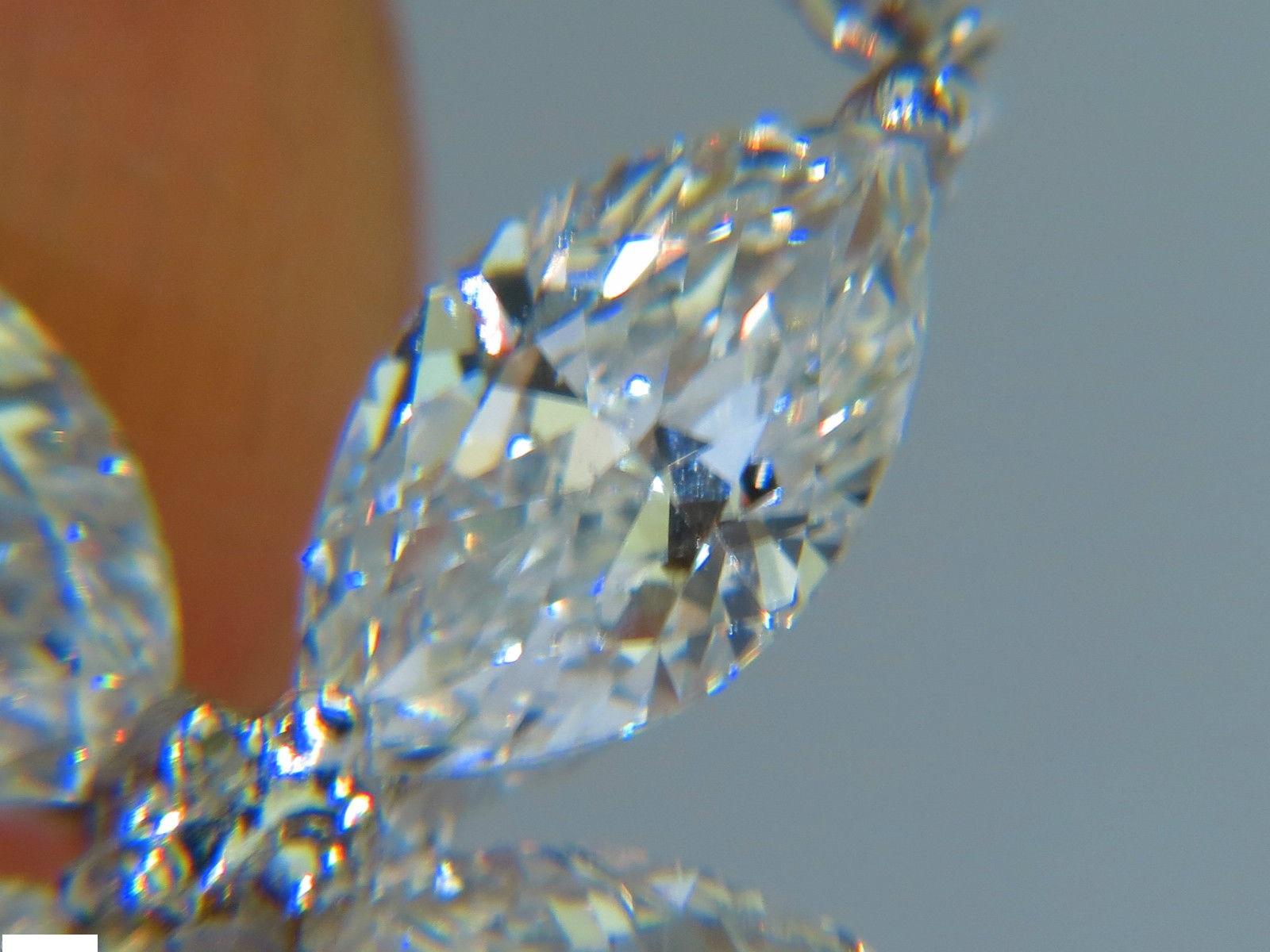 Marquise Cut 8.31 Carat Natural Diamond Emerald Pendant Star For Sale