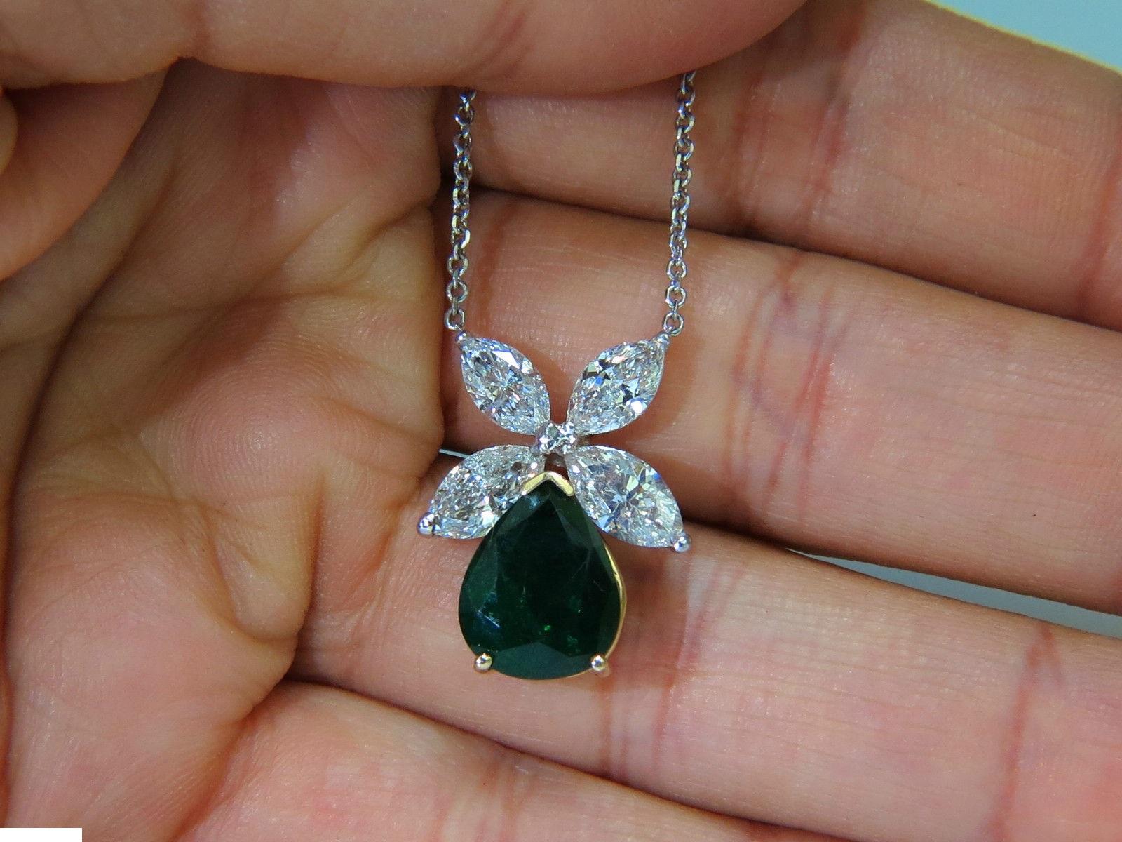 Women's or Men's 8.31 Carat Natural Diamond Emerald Pendant Star For Sale