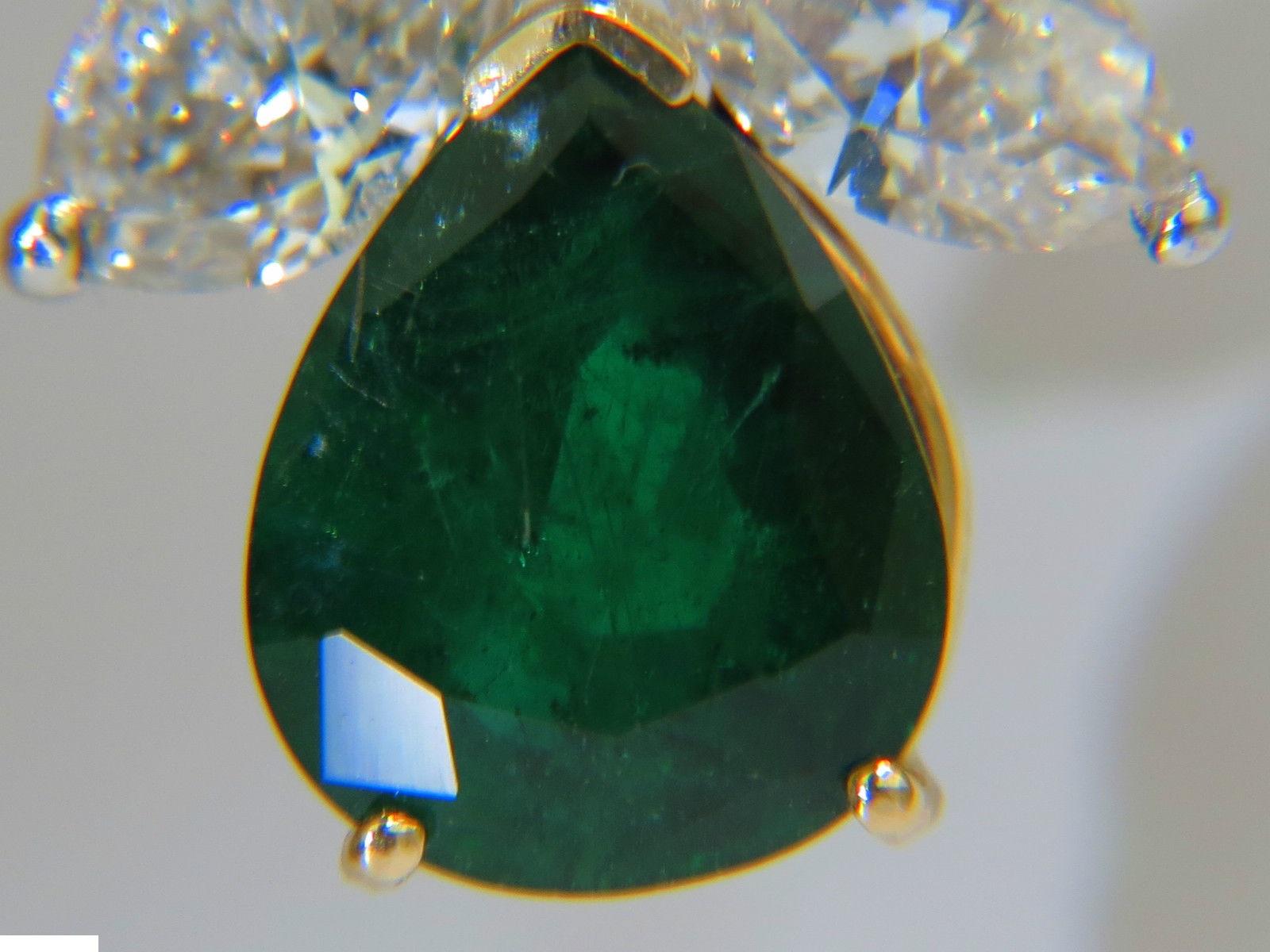 8,31 Karat natürlicher Diamant-Smaragd-Anhänger Stern im Angebot 2