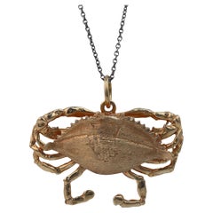 8.31 Gram Crab Pendant Necklace in Yellow Gold