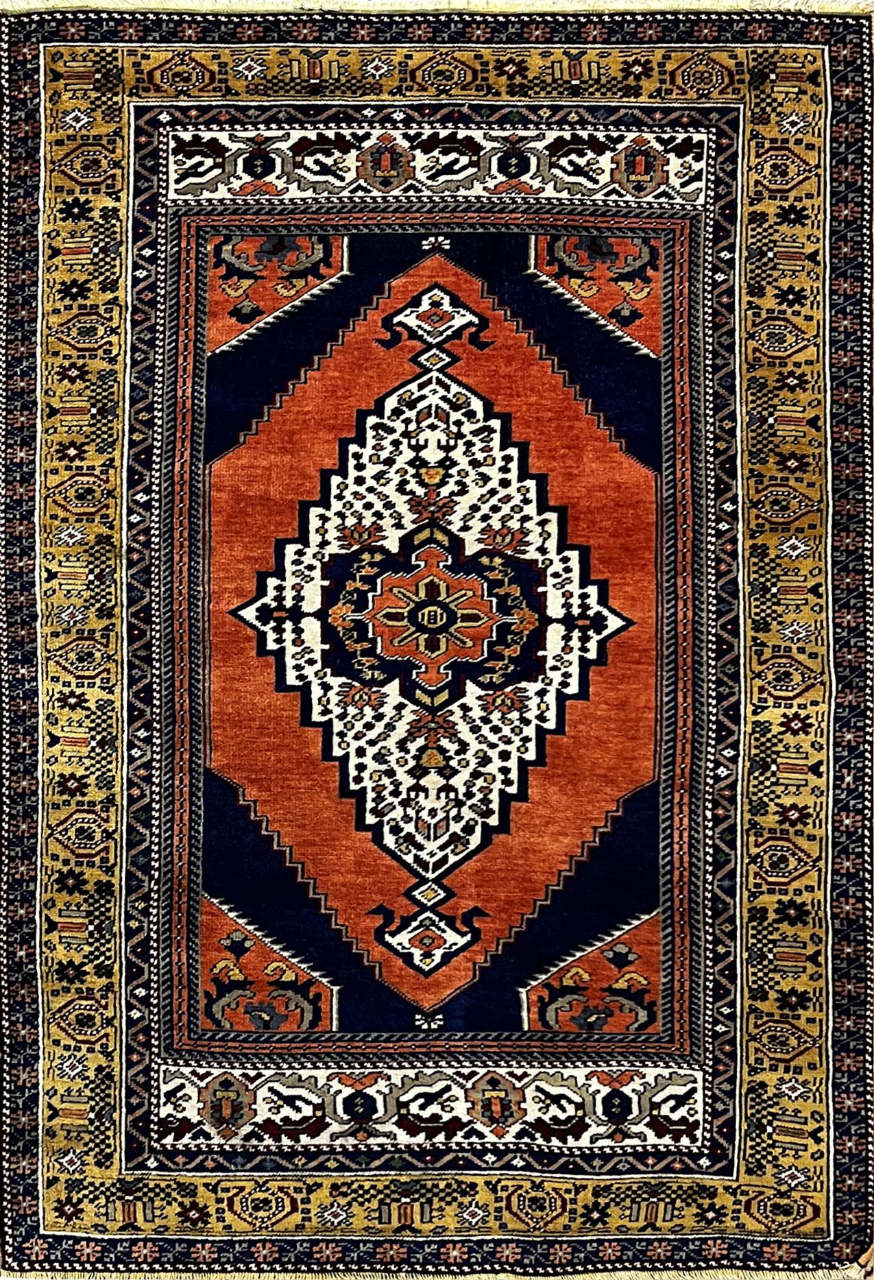 831 - Sehr schöner türkischer Teppich aus der Mitte des 20. Jahrhunderts im Angebot