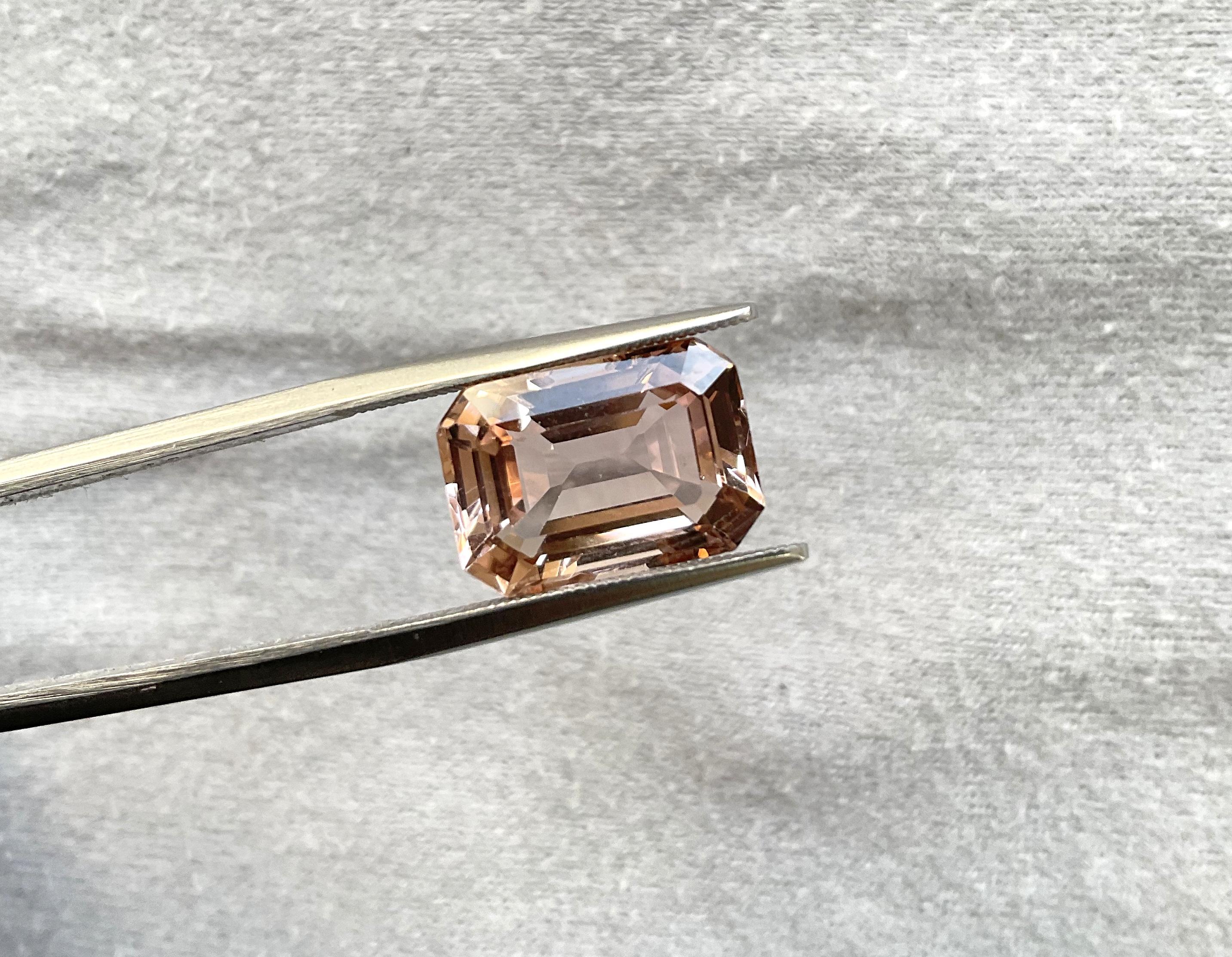 8.32 Carats Peach Tourmaline Octagon Faceted Top Quality Cut stone Natural Gem en vente 1