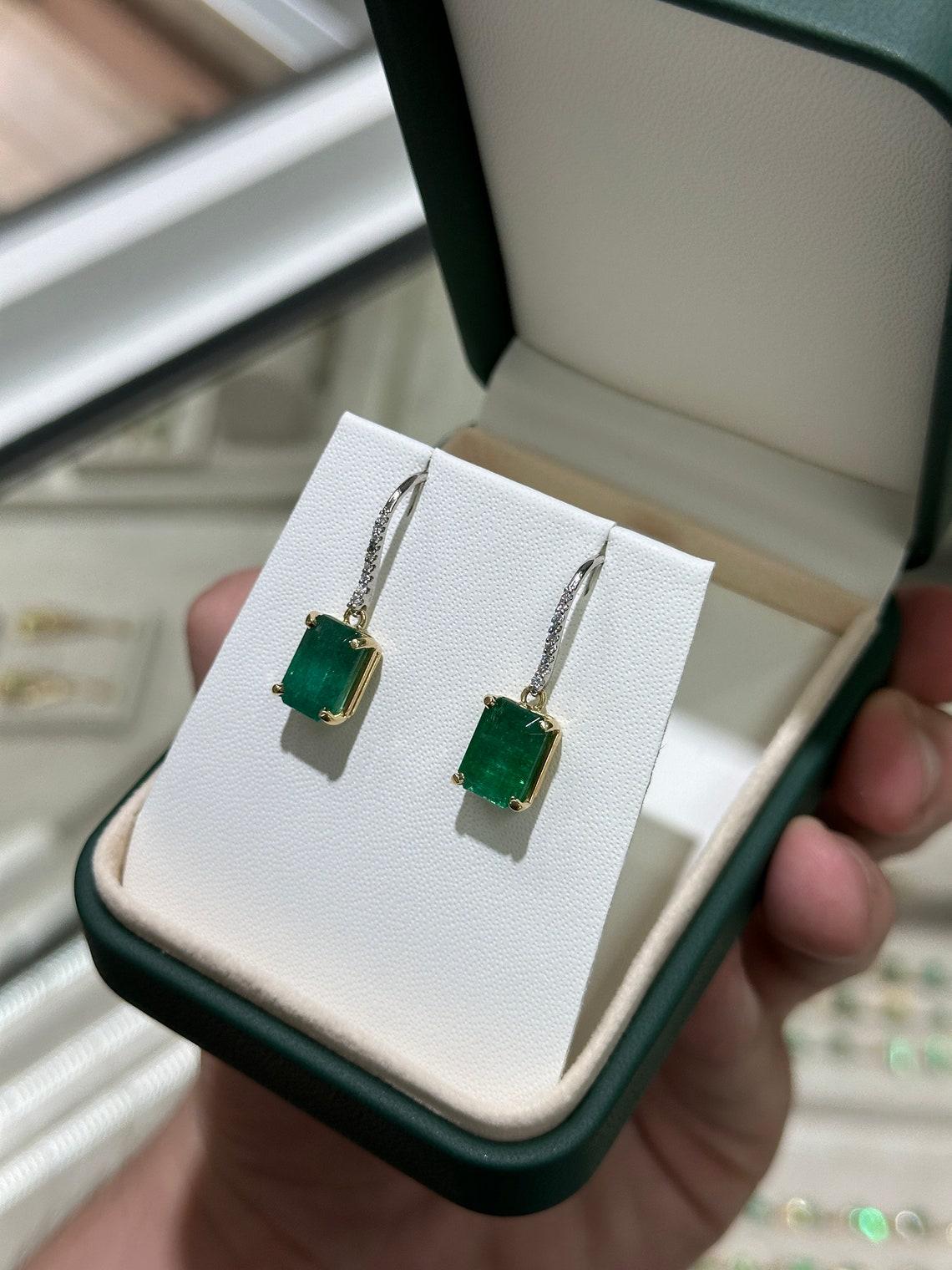 Taille émeraude 8.32tcw Boucles d'oreilles Emeraude Diamant Naturel Or 18K Platine Leverback en vente