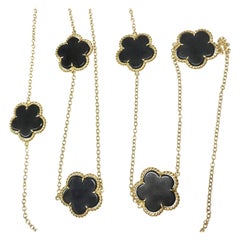 8.34 Carat Black Onyx Clover Flower Necklace 36 Inch Chain 18K Yellow Gold