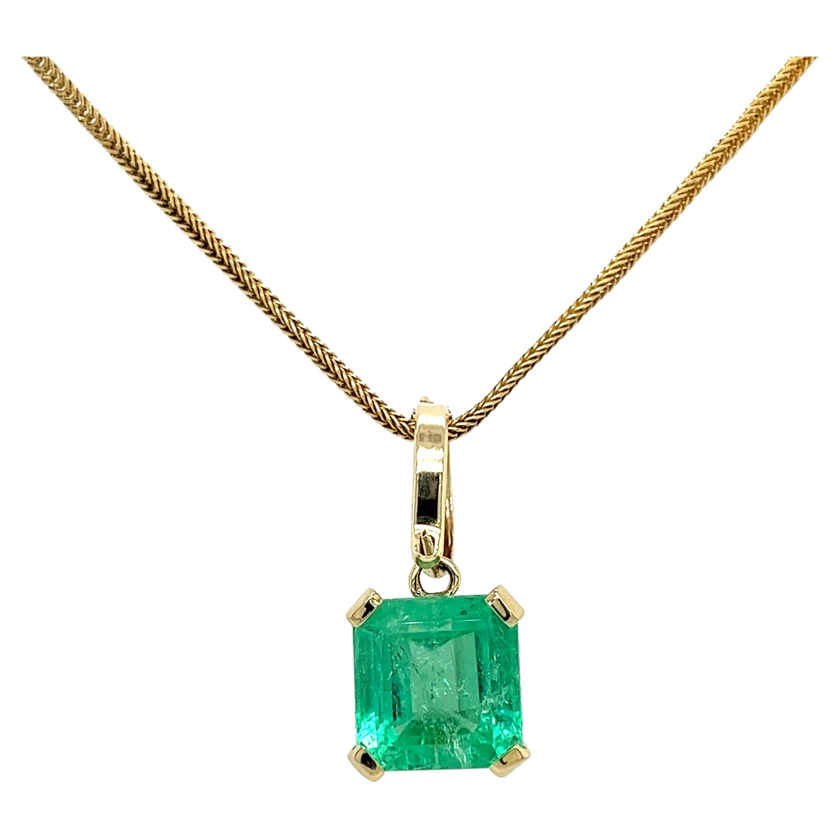 8.34 Carat Colombian Emerald Solitaire Pendant Necklace in 14K Gold For Sale