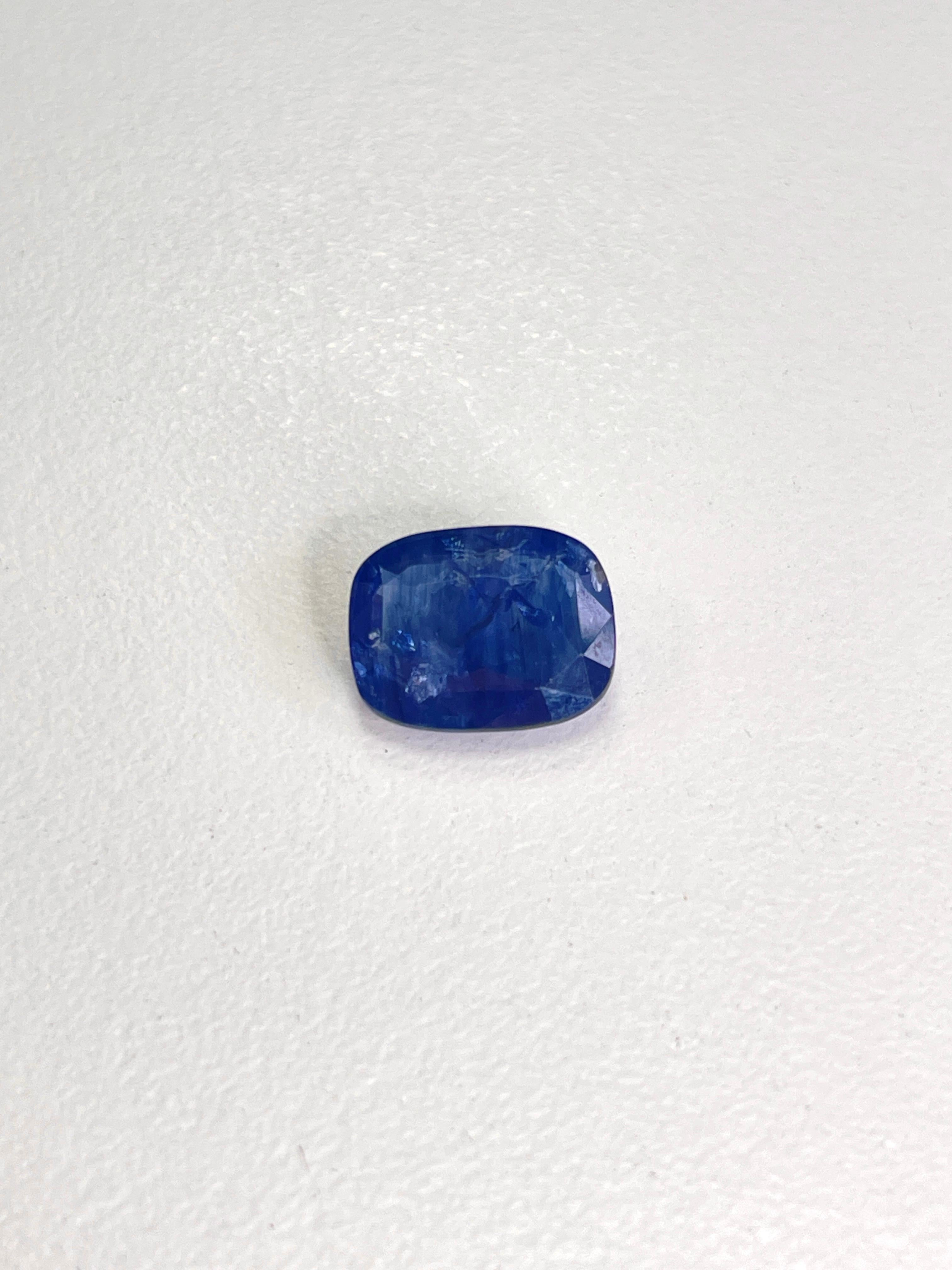 8.34 CTS NATURAL ROYAL BLUE CUSHION CUT GENUINE SAPPHIRE LOOSE GEM
STANDARD HEAT ONLY TREATEMENT, GORGEOUS COLOR AND SIZE
MEASUREMENTS 10.60mm X 13.50mm 