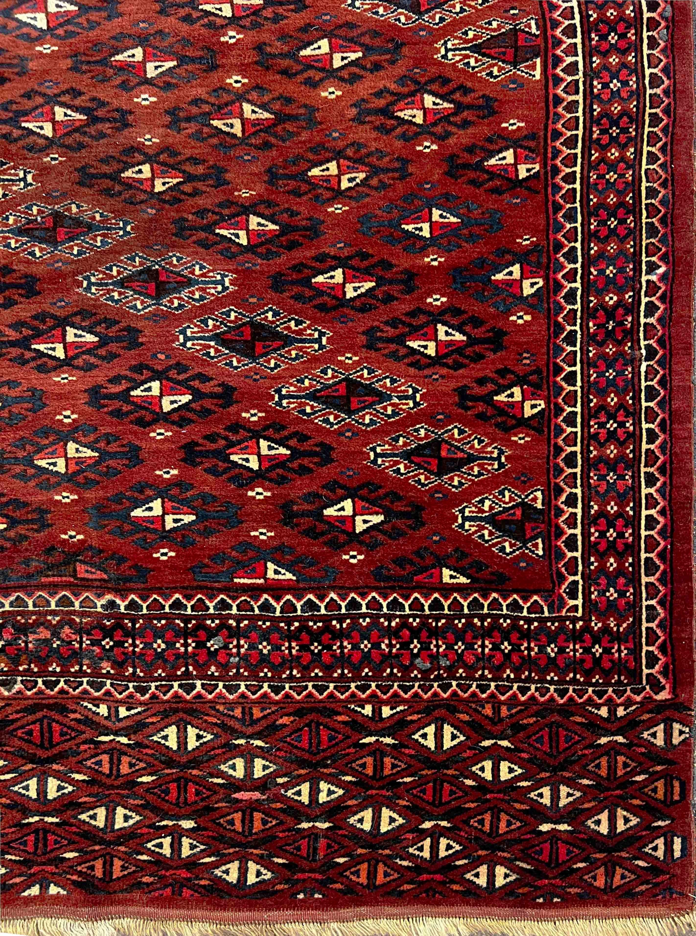 Noué à la main 834 - Joli tapis turkmène Bukhara du 20ème siècle en vente