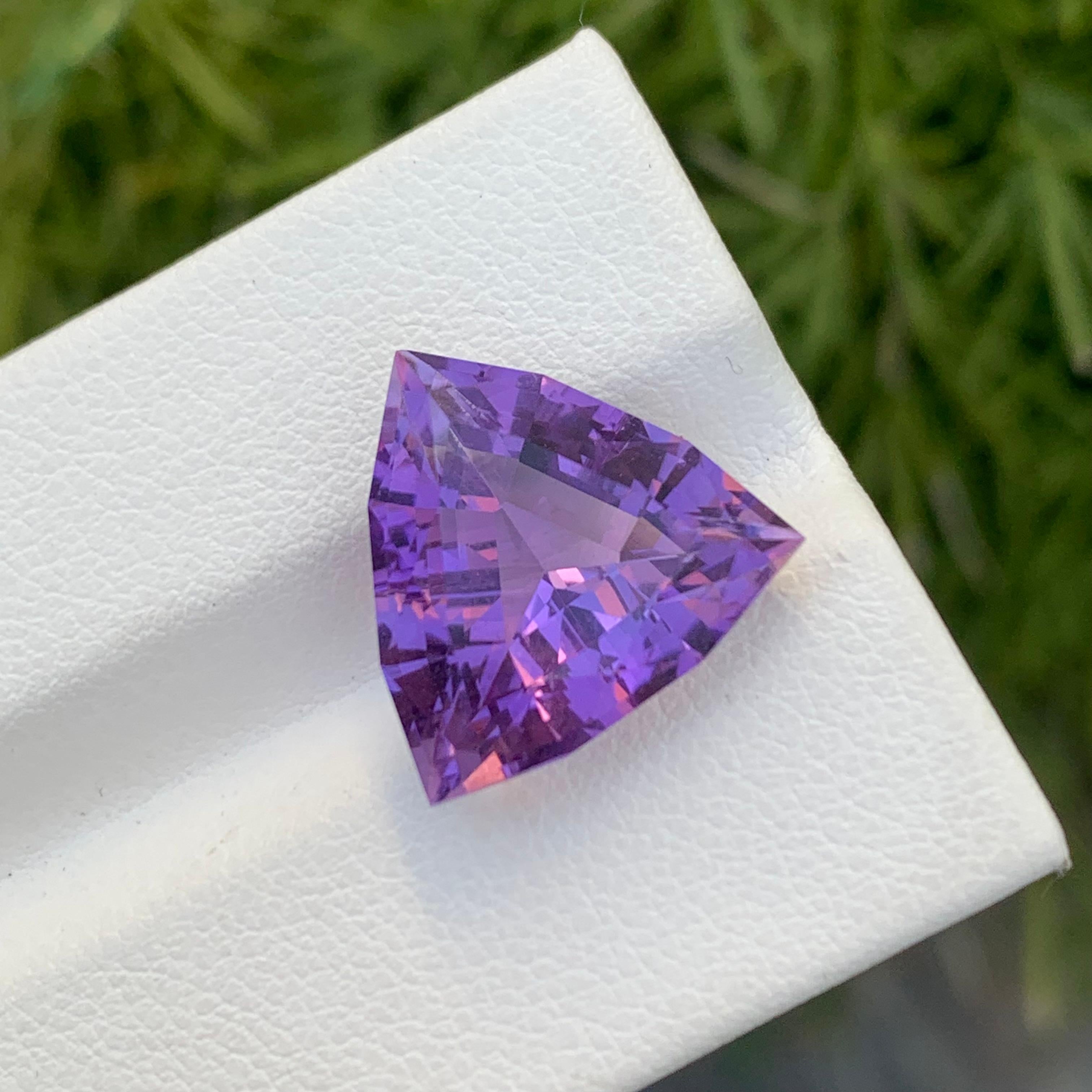 Arts and Crafts 8.35 Carat Natural Loose Amethyst Trillion Cut Gem For Jewellery Making  For Sale