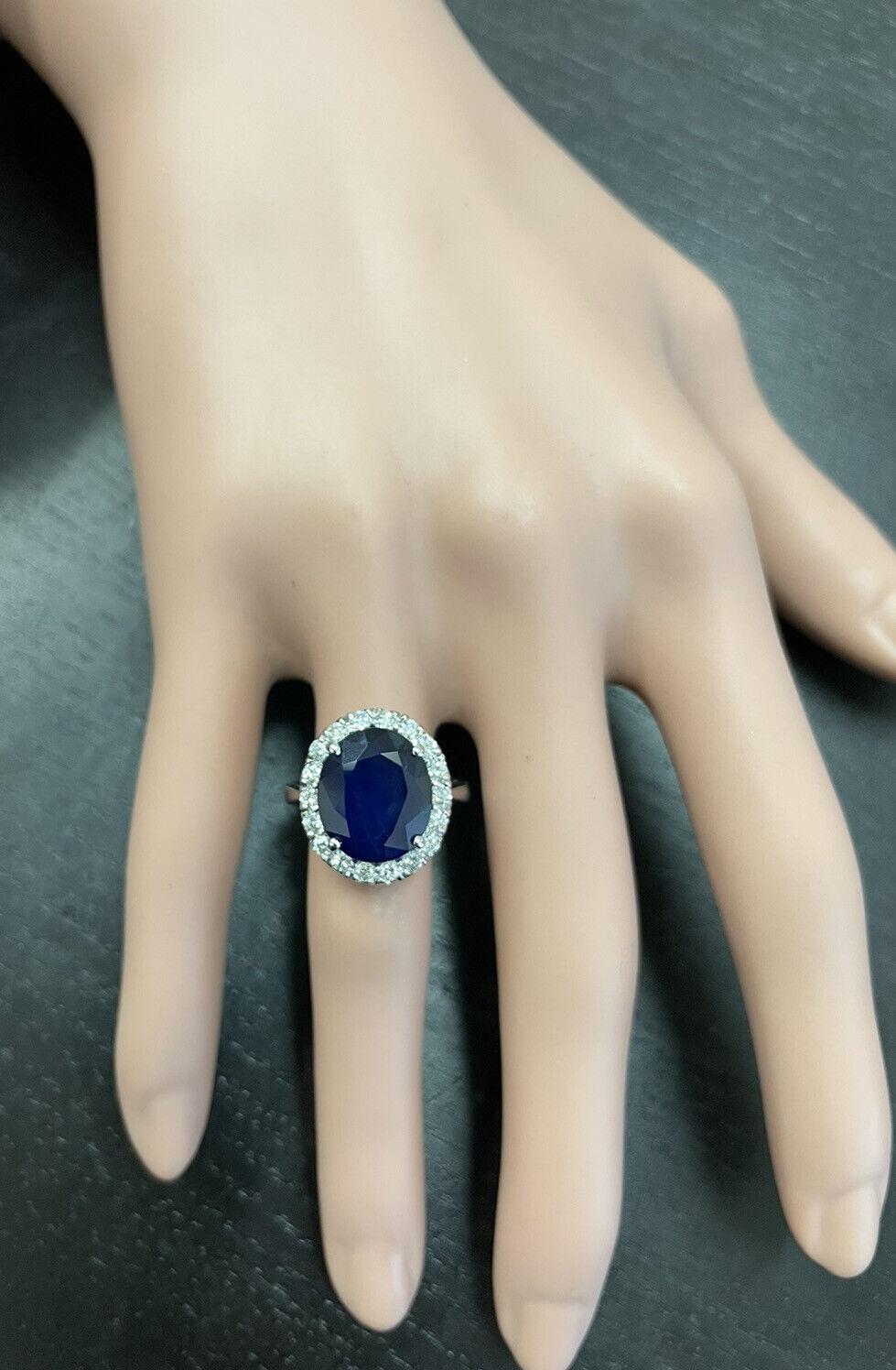 Women's or Men's 8.35 Carat Natural Sapphire and Diamond 14 Karat Solid White Gold Ring For Sale