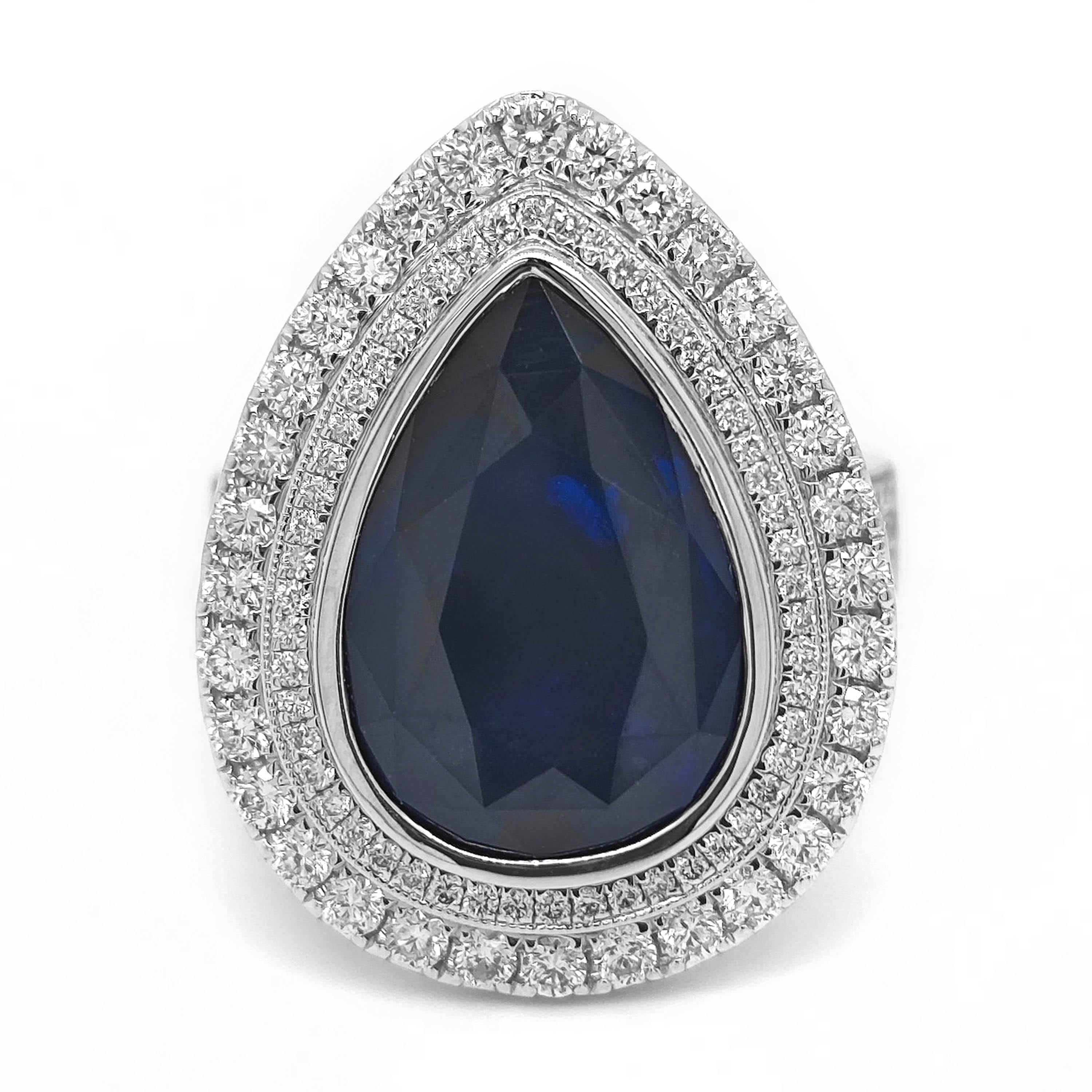 8.35 Carat Sapphire and White Diamond White Gold Ring In New Condition For Sale In New York, NY