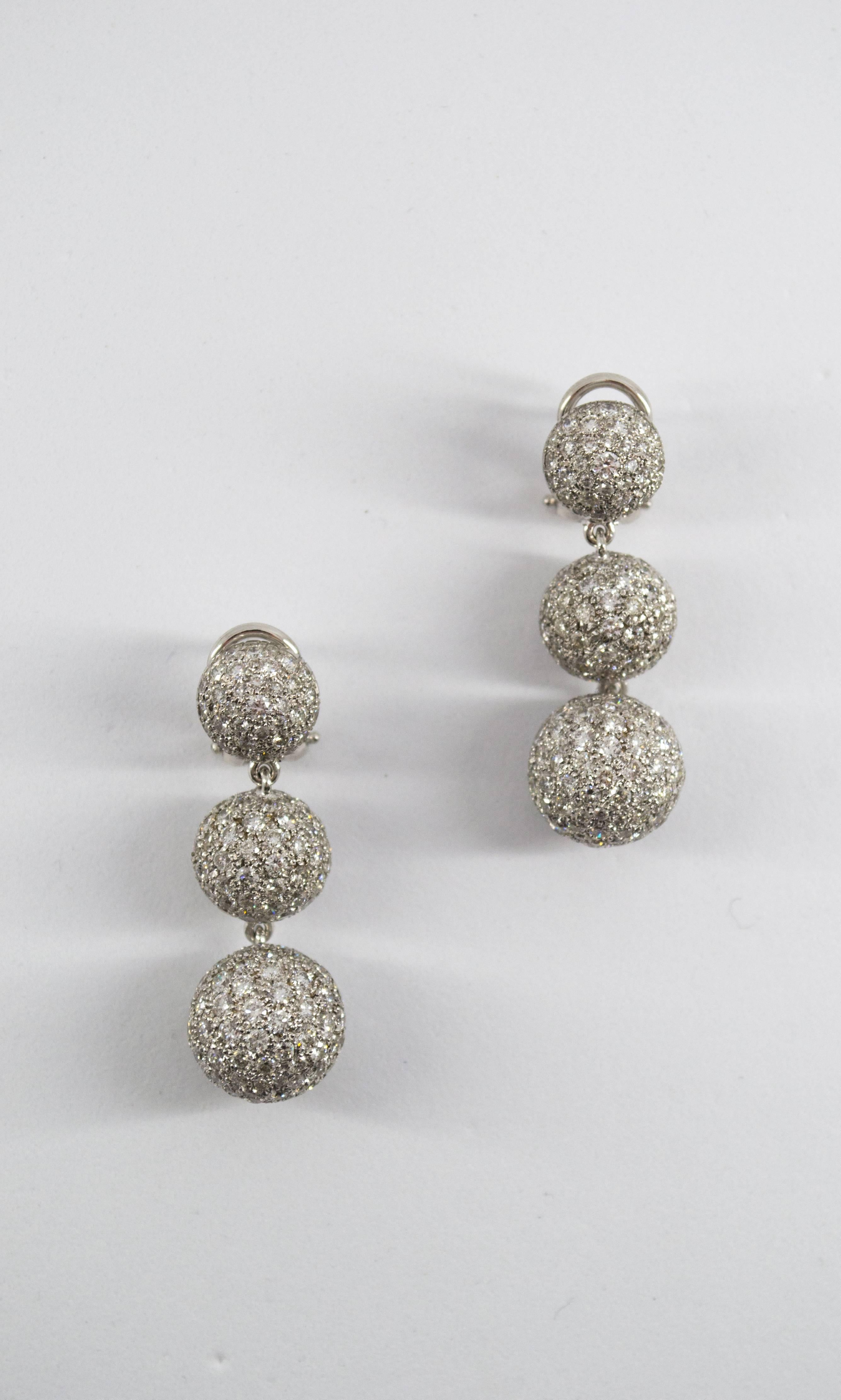 Art Deco 8.35 Carat White Diamond White Gold Drop Clip-On Earrings 2