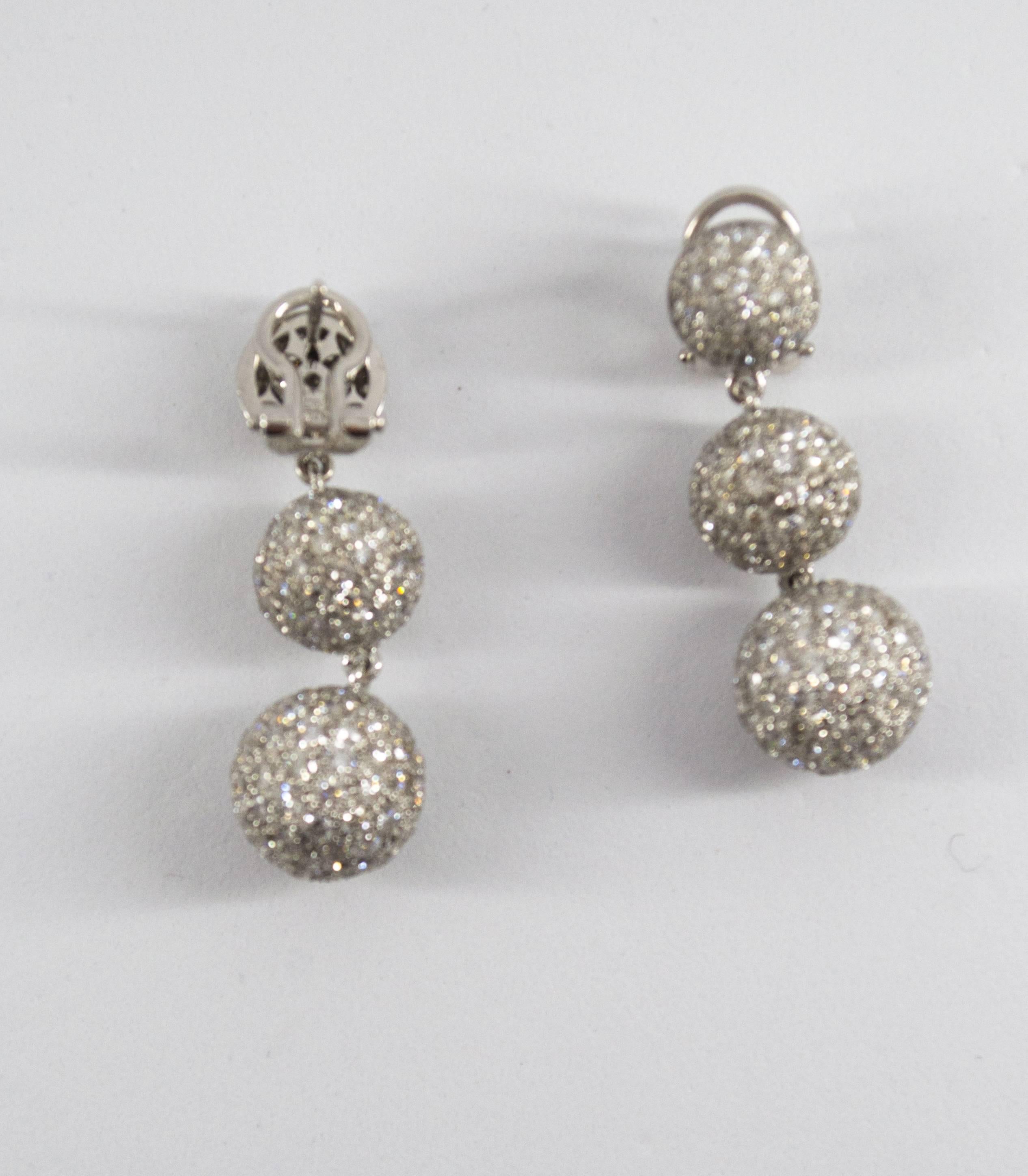 Art Deco 8.35 Carat White Diamond White Gold Drop Clip-On Earrings 3