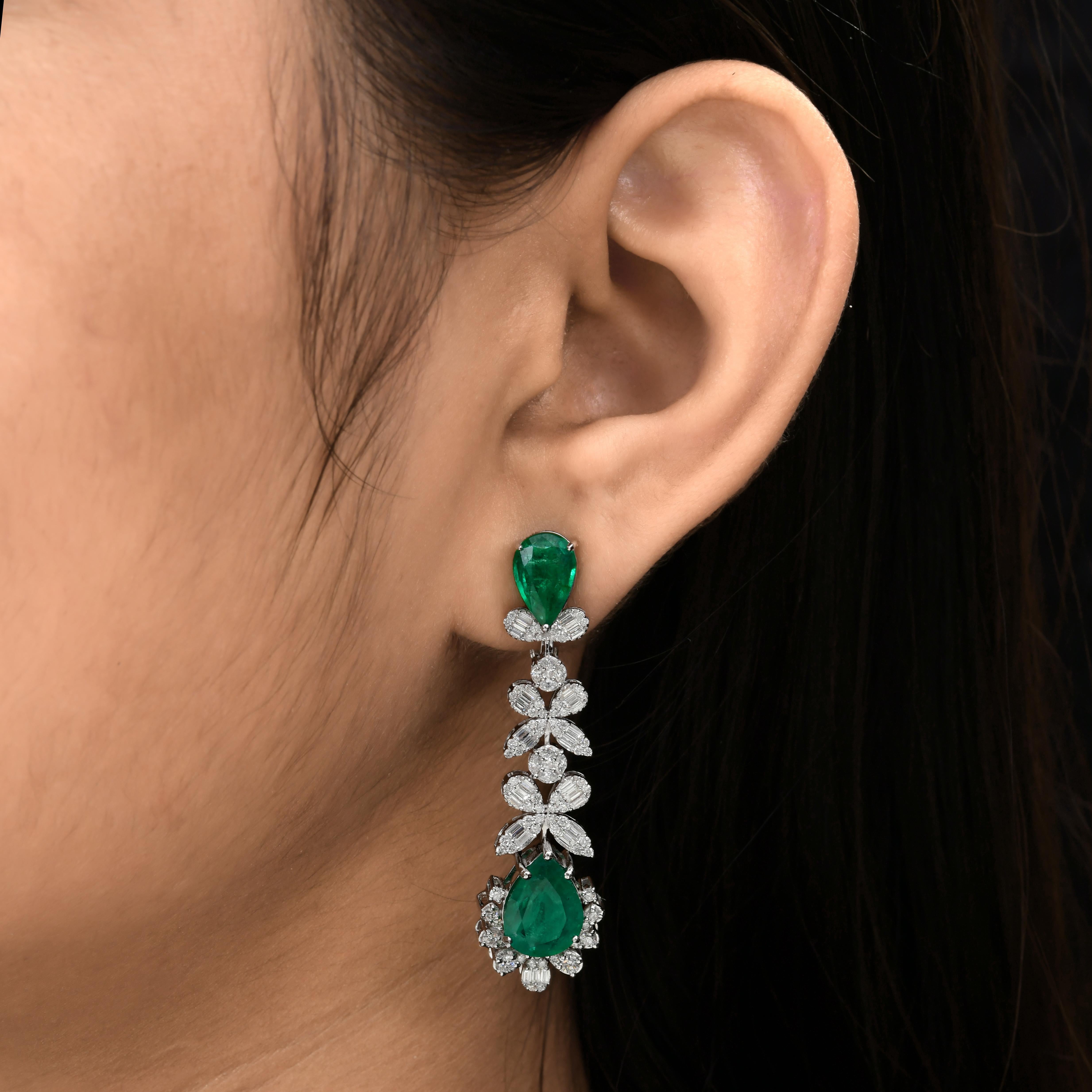 Modern 8.35 Carat Zambian Emerald Earrings 2.10 Carat SI/H Diamond 18 Karat White Gold For Sale