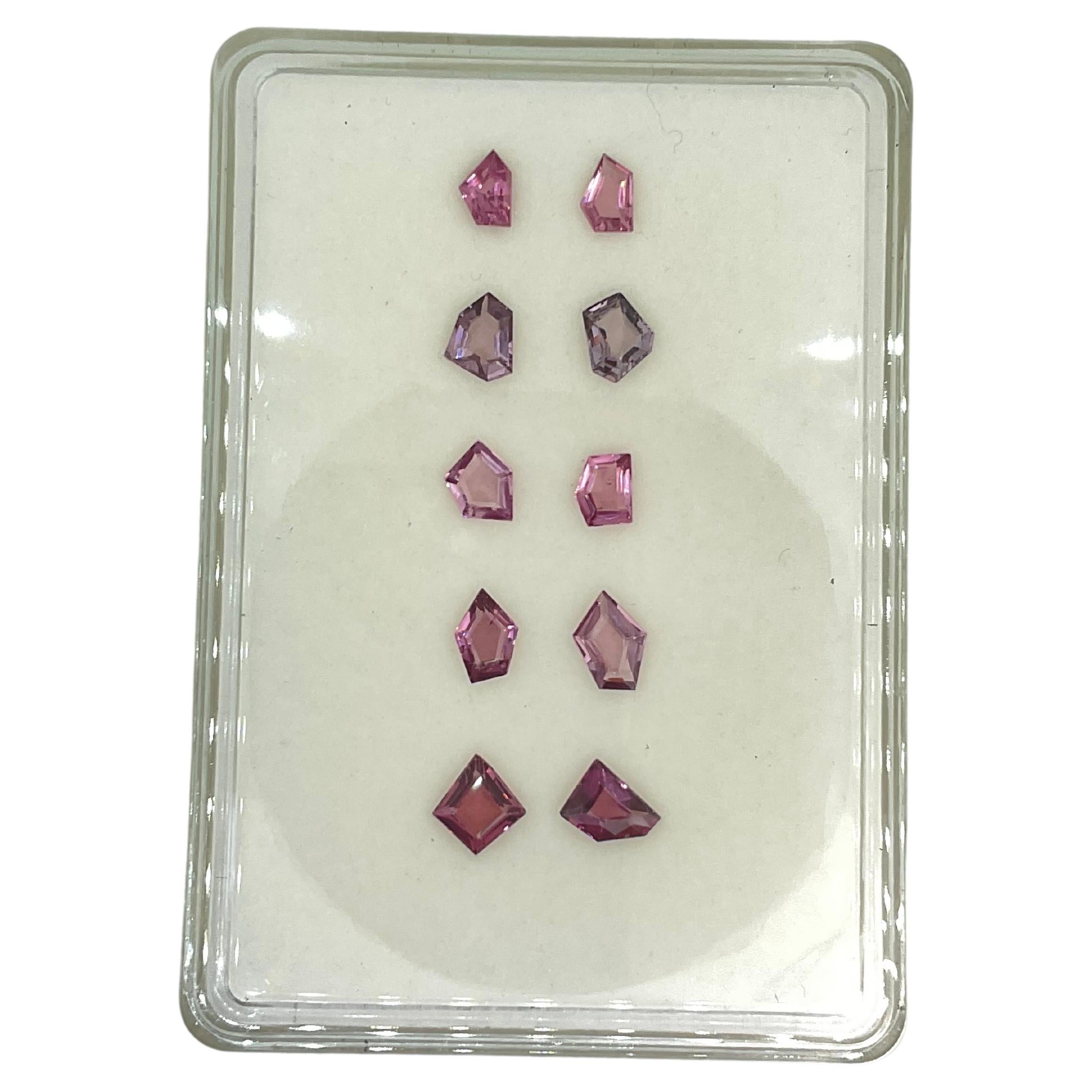 Pierre naturelle de 8.35 carats de taille fantaisie en spinelle grise et rose pour la haute joaillerie