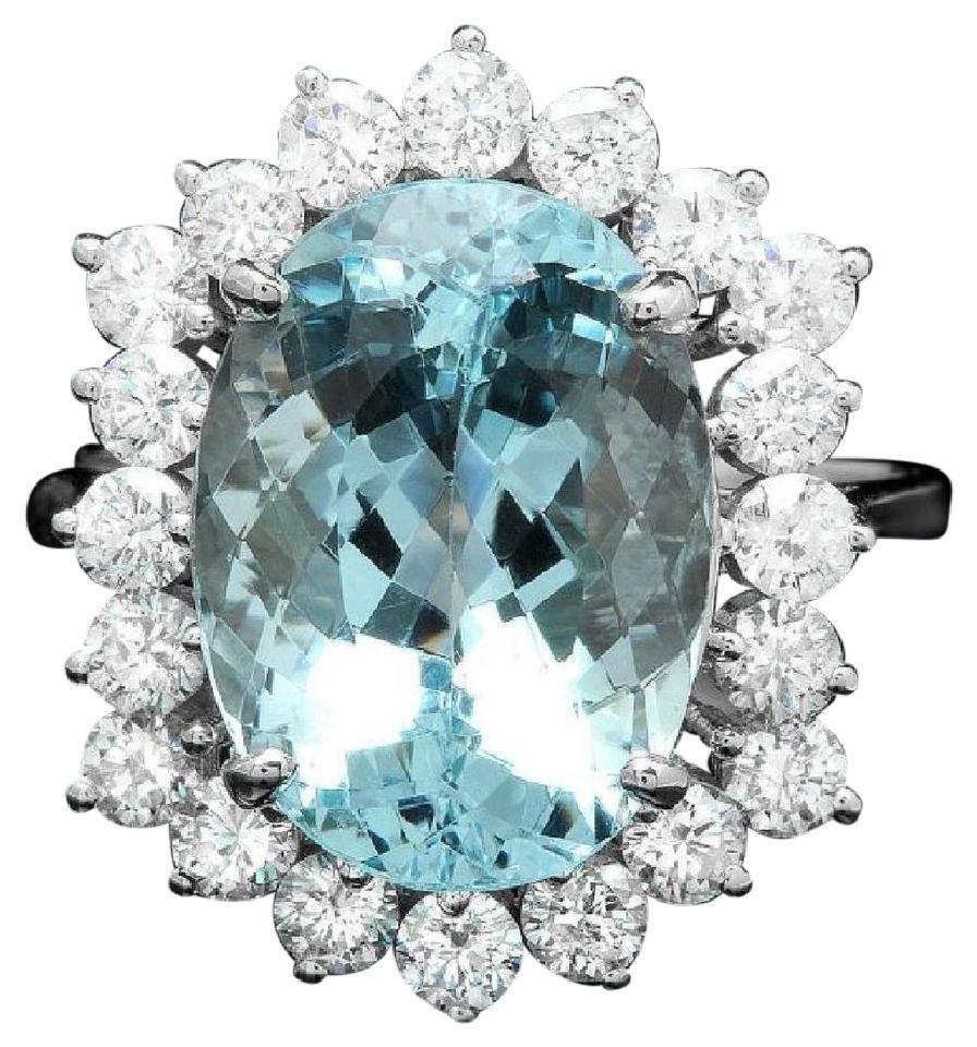 7.85 Carat Natural Aquamarine and Diamond 14 Karat Solid White Gold Ring In New Condition For Sale In Los Angeles, CA