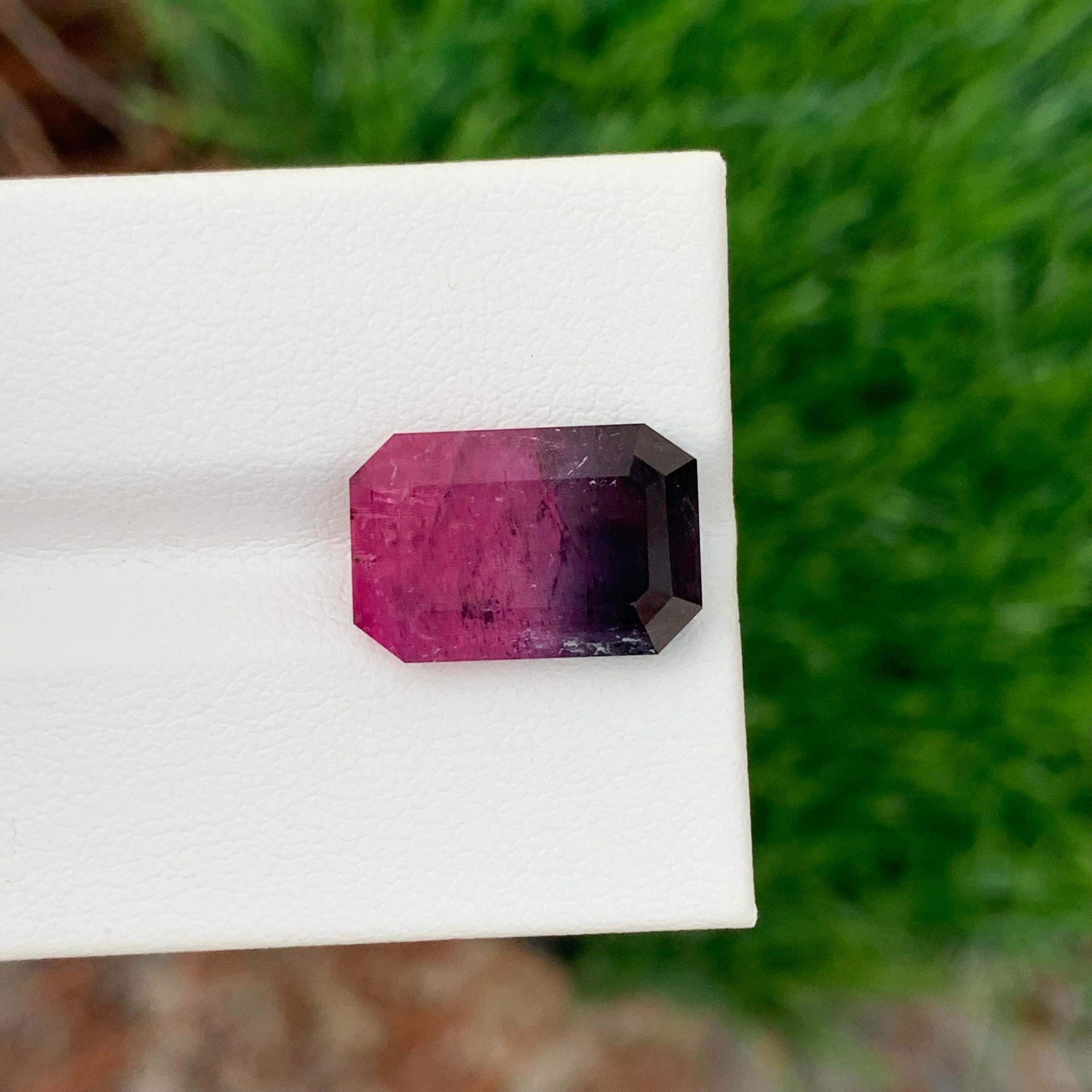 Taille émeraude 8.35 Carats Natural Loose Bicolour Tourmaline Gemstone Emerald Shape en vente