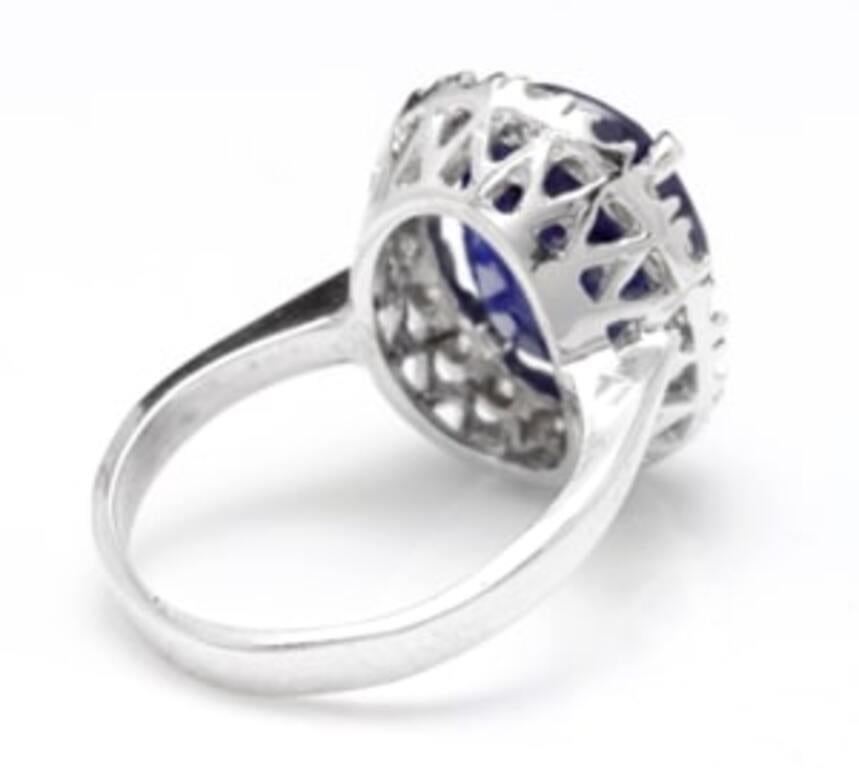 8.35 Carat Natural Sapphire and Diamond 14 Karat Solid White Gold Ring In New Condition For Sale In Los Angeles, CA