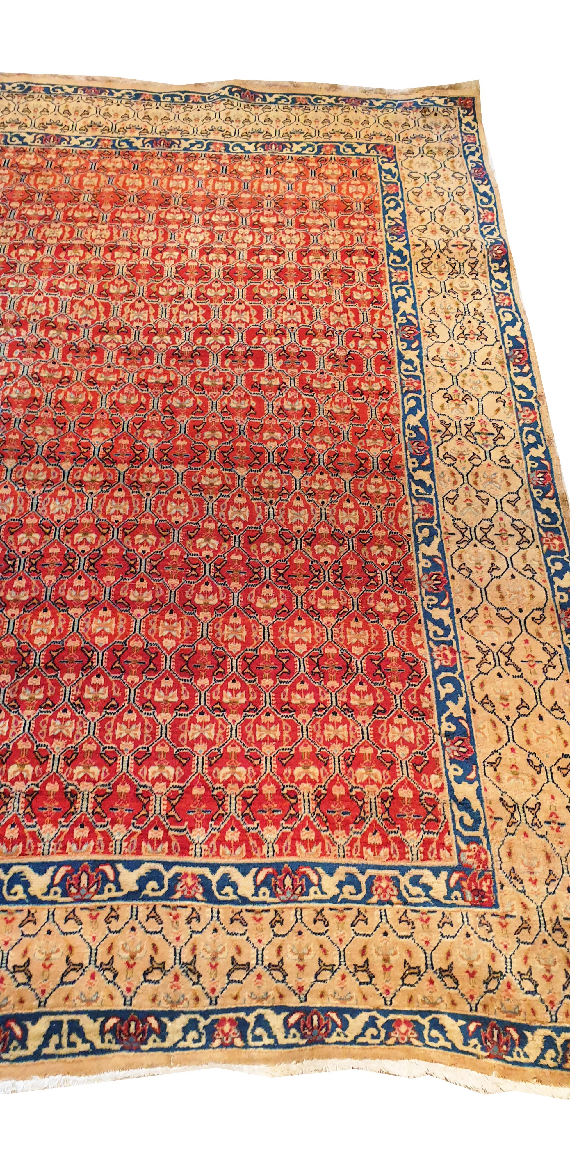 836 - Beautiful carpet from the 20th century with a nice pattern finely hand-knotted with wool velor on a cotton foundation.