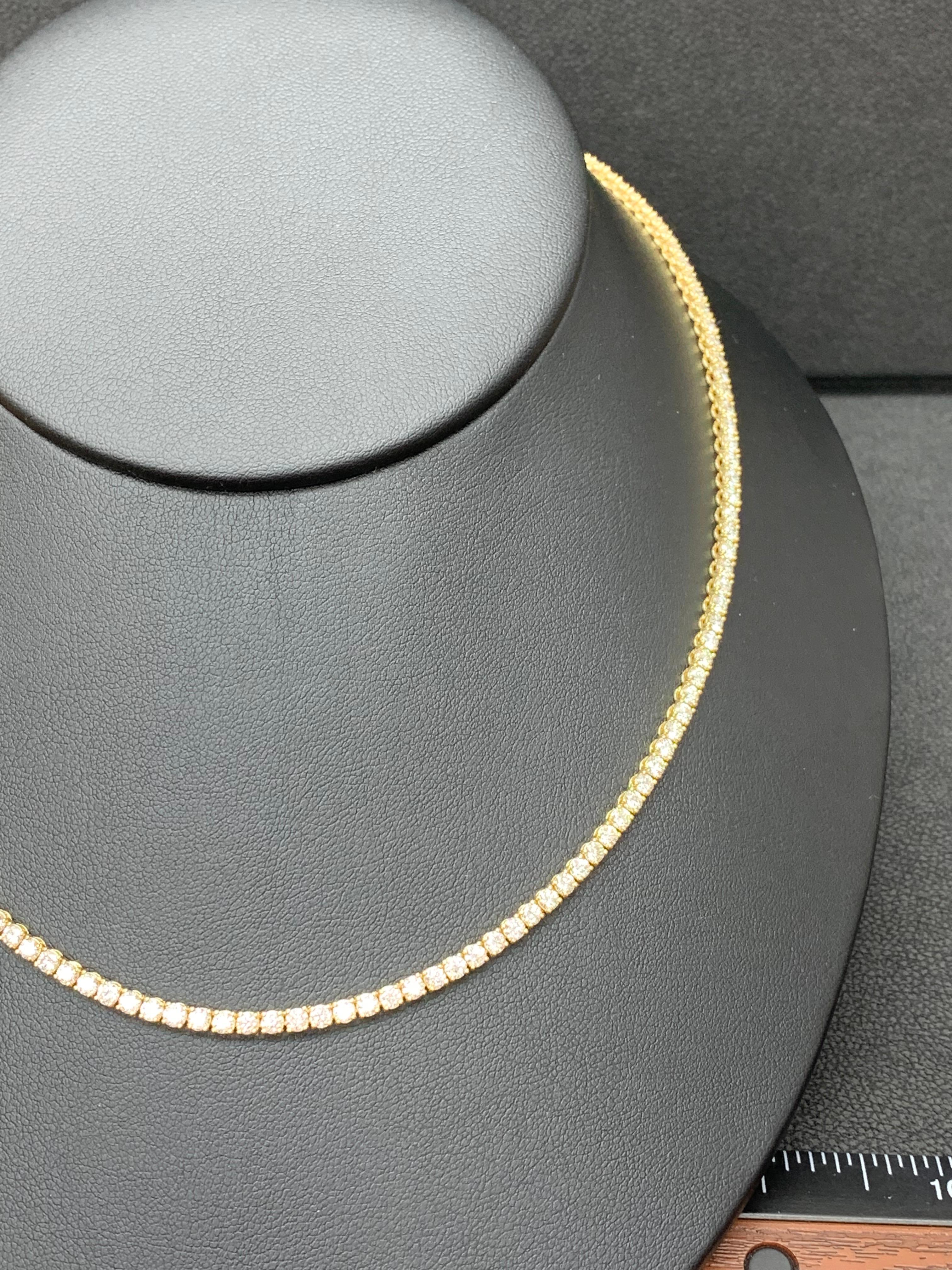 Modern 8.37 Carat Diamond Tennis Necklace in 14K Yellow Gold For Sale