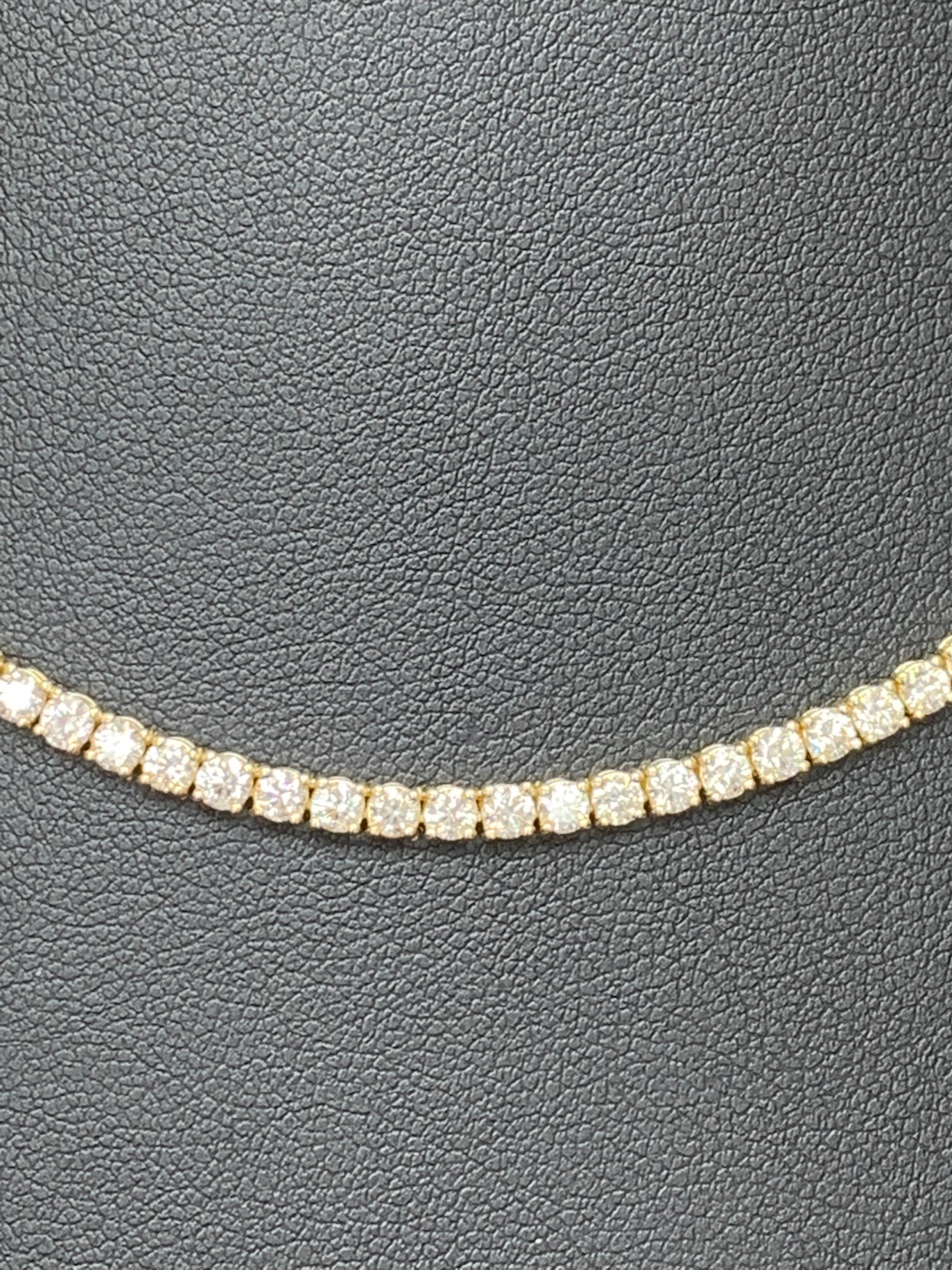 8.37 Carat Diamond Tennis Necklace in 14K Yellow Gold For Sale 1