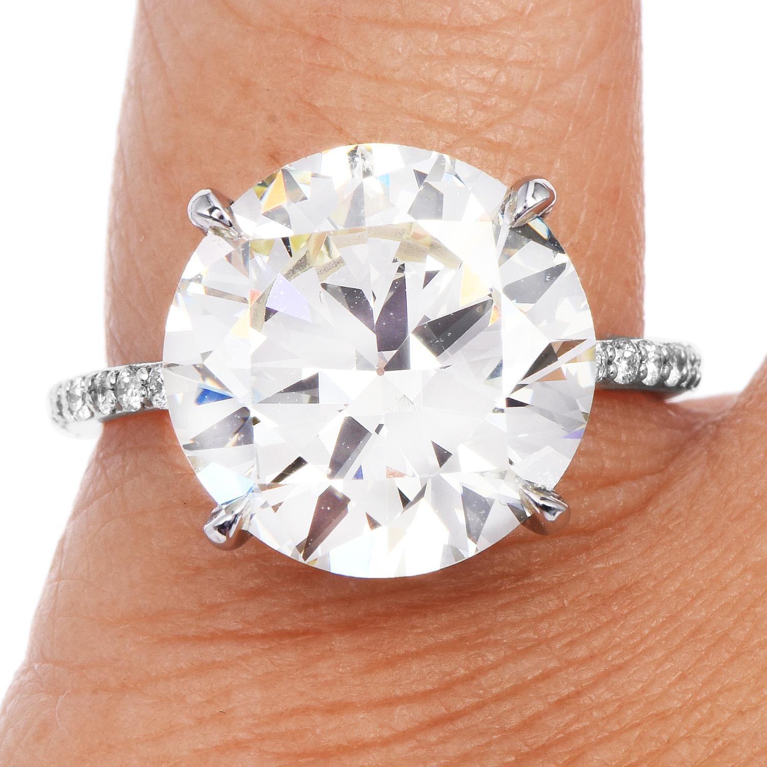 8.37 Carats Round Cut Diamond Platinum Solitaire Engagement Ring 2