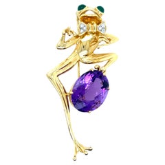 8.38 Carat Amethyst Chalcedony Diamond 18k Yellow Gold Frog Brooch 1960s