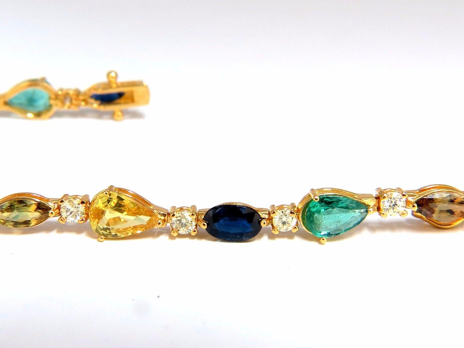 Women's or Men's 8.38 Carat Natural Tsavorite Sapphires Emeralds Diamond Tennis Bracelet 18 Karat For Sale