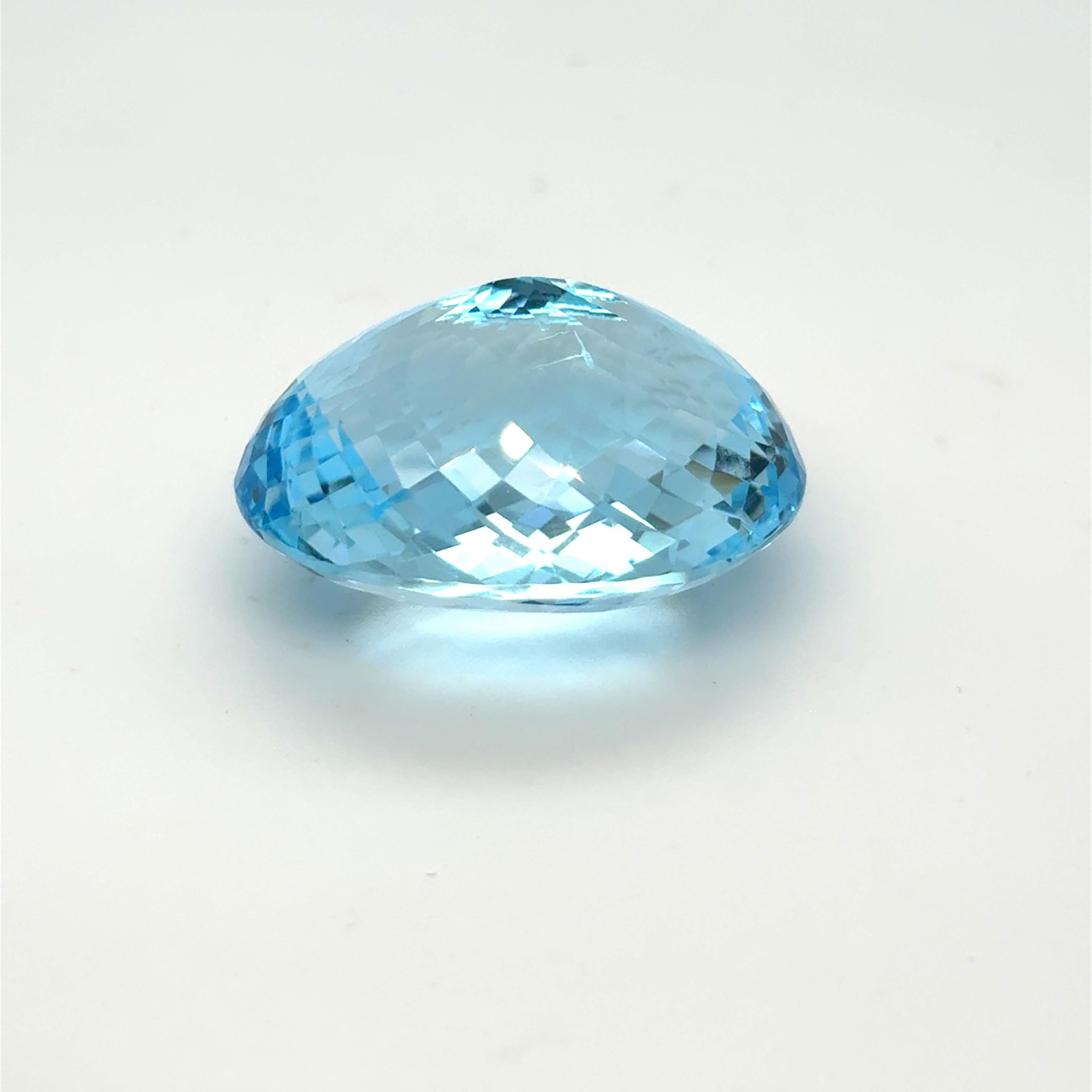 83,83 Carati di Topazio Blu Taglio Ovale Gemma Sciolta in vendita 1