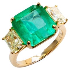 8.38tcw Colombian Emerald and Yellow Diamond Ring