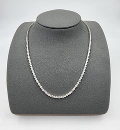 Gorgeous 8.39 ct Round-Cut Diamond Platinum Tennis Necklace